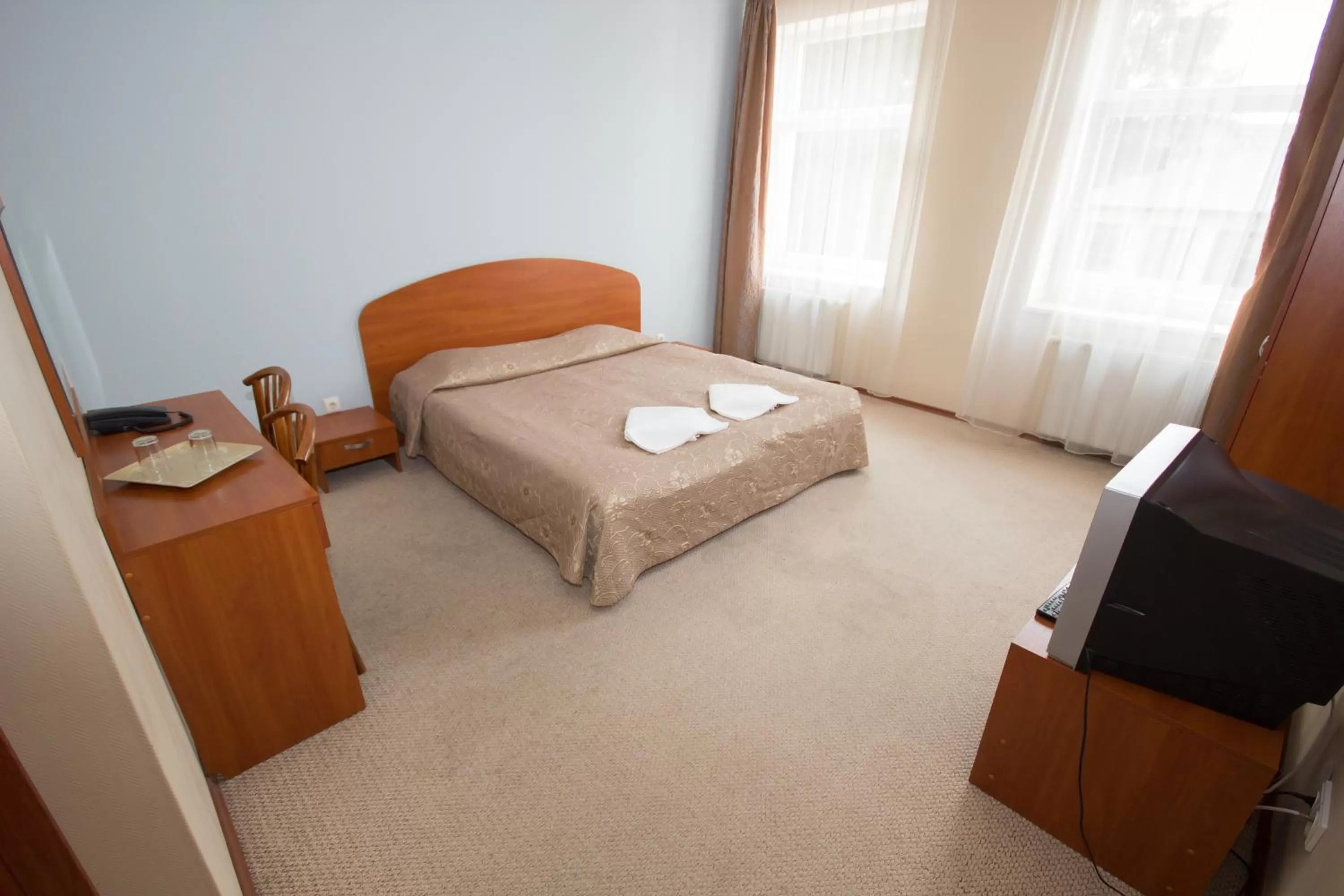 Bedroom, Bed in Deims Hotel