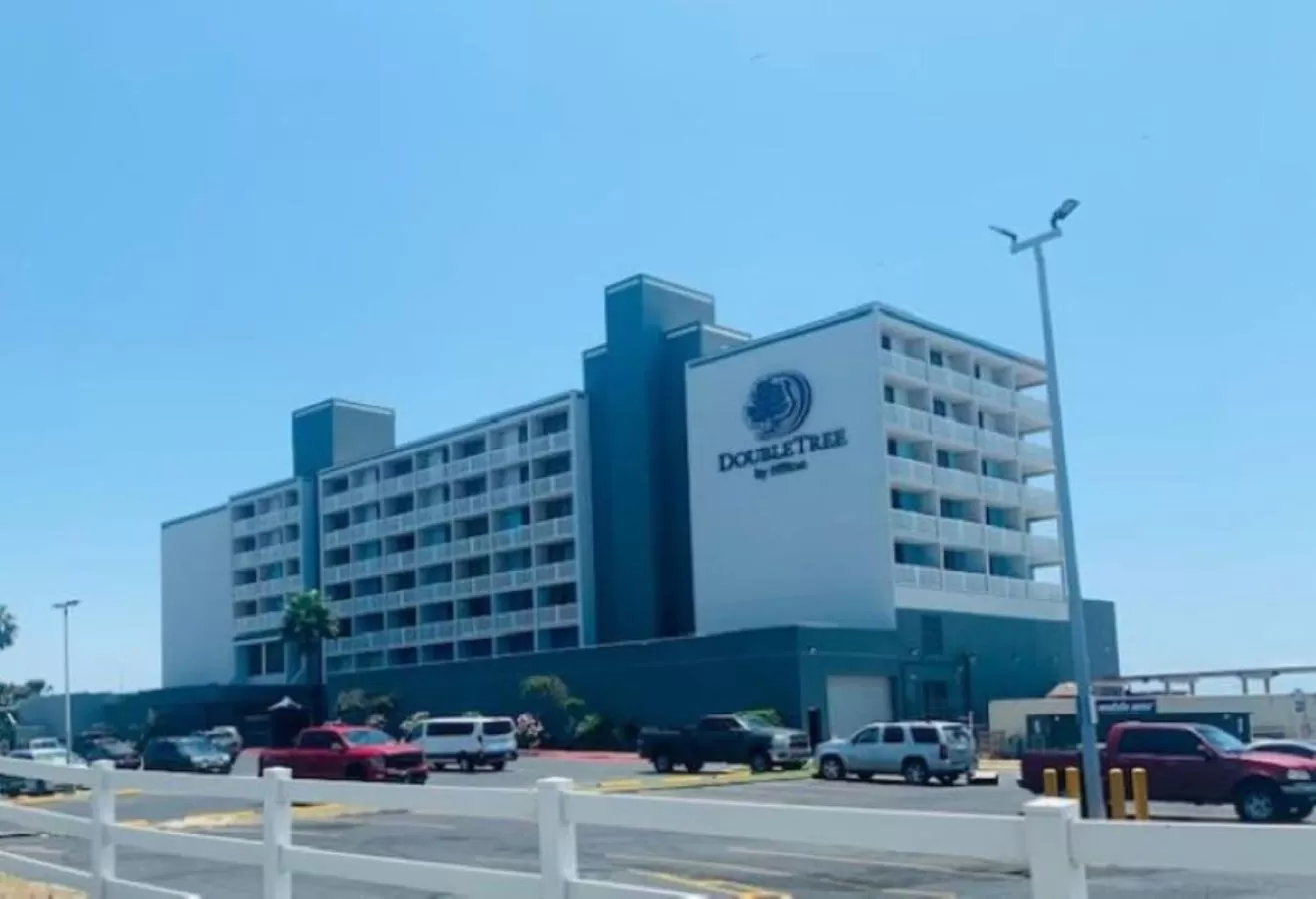 Property building in DoubleTree by Hilton Corpus Christi Beachfront
