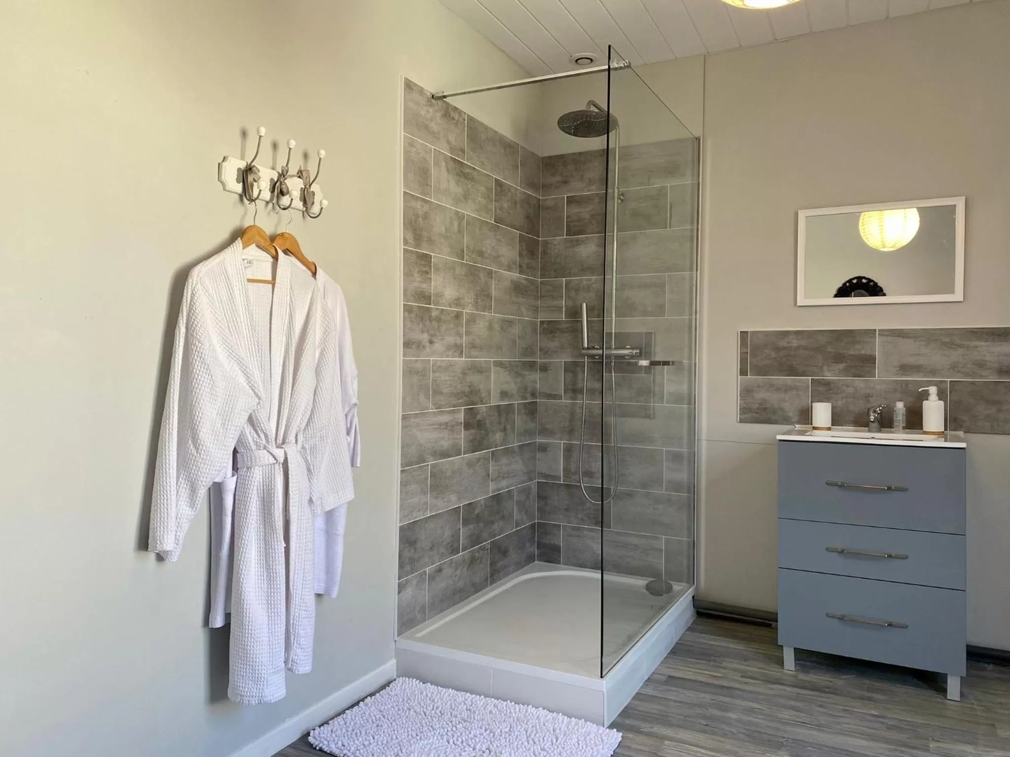 Bathroom in Serendipity Eymet B&B