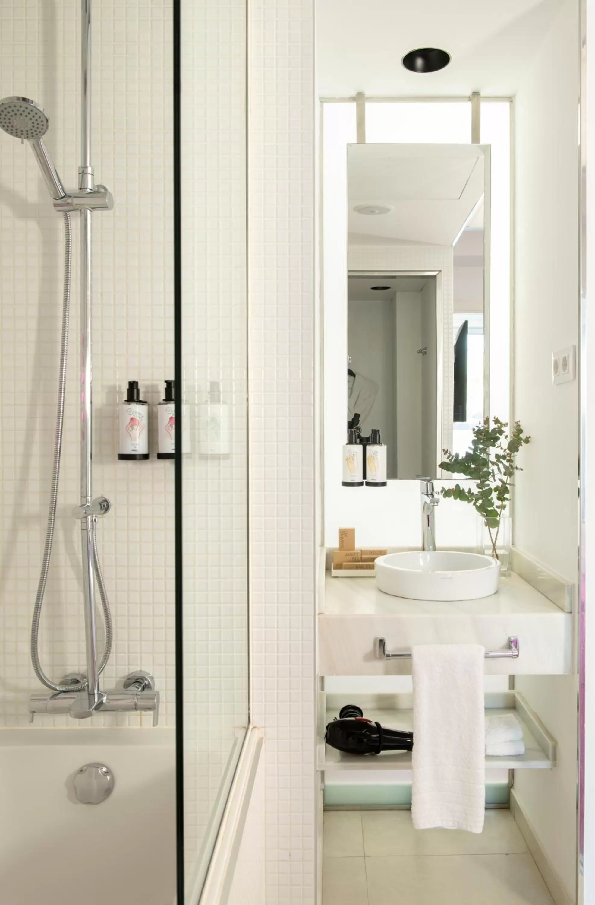 Bathroom in Allegro Barcelona