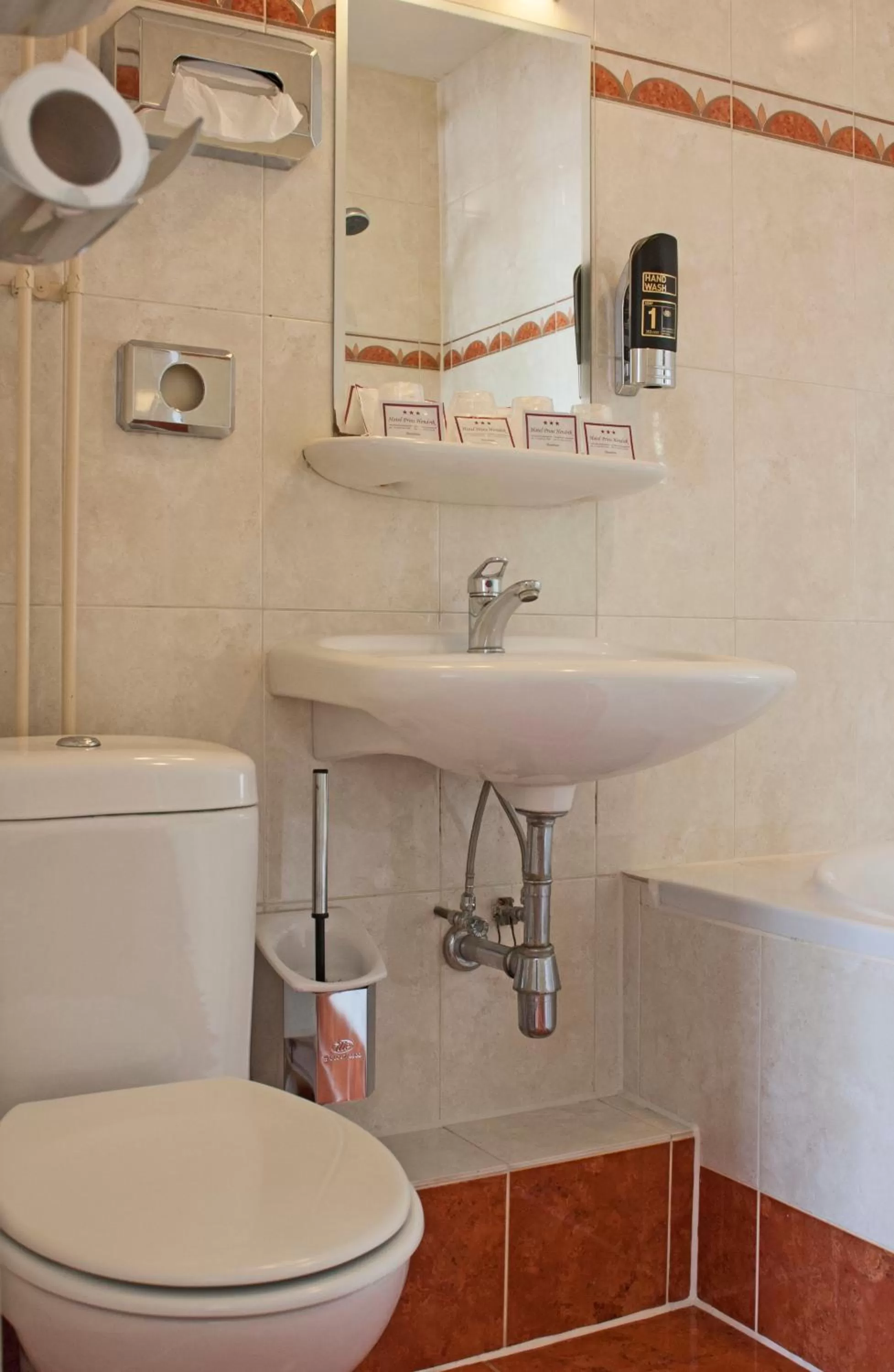 Bathroom in Hotel Prins Hendrik