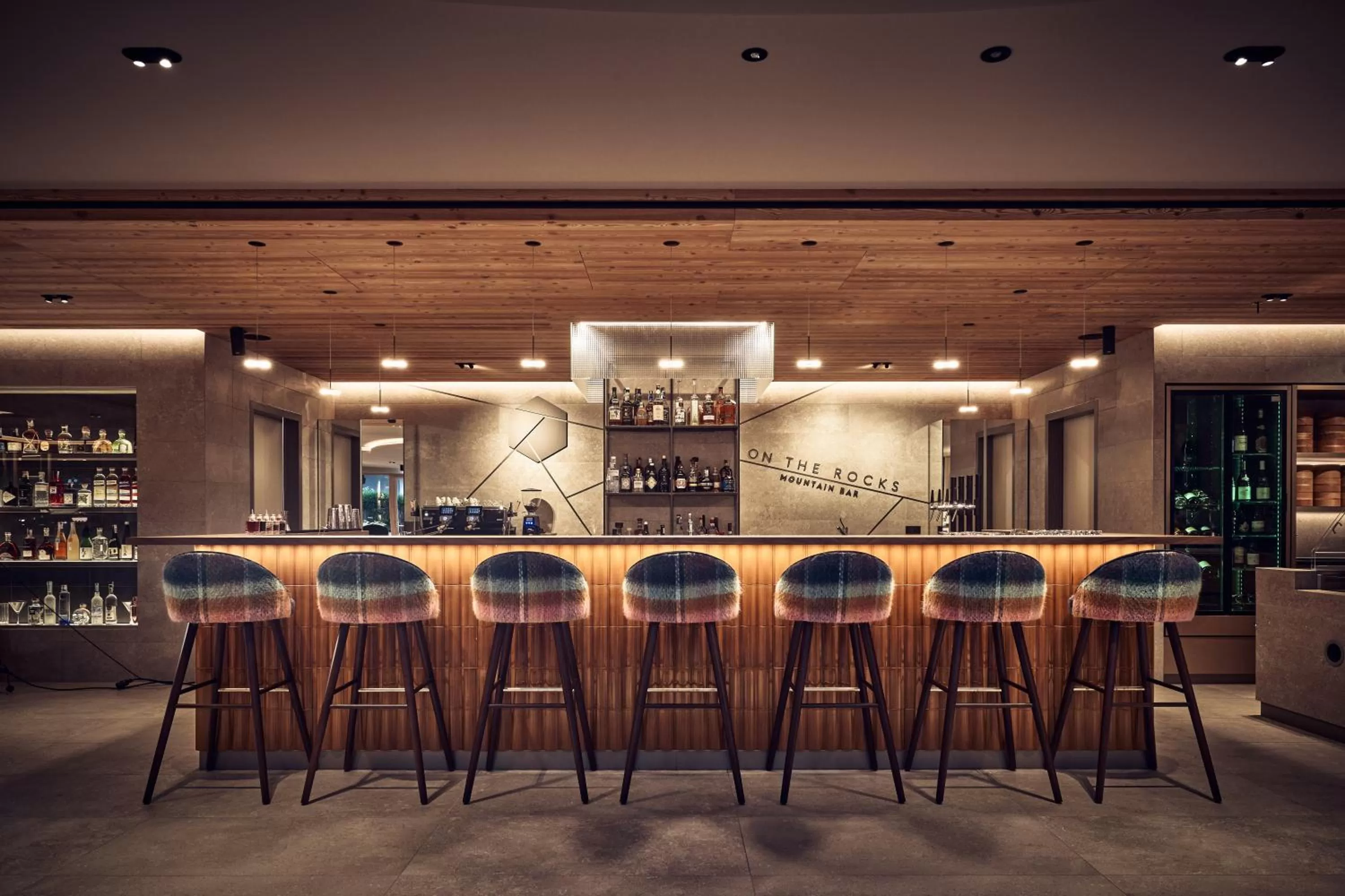 Lounge or bar in Falkensteiner Hotel Kronplatz - The Leading Hotels of the World