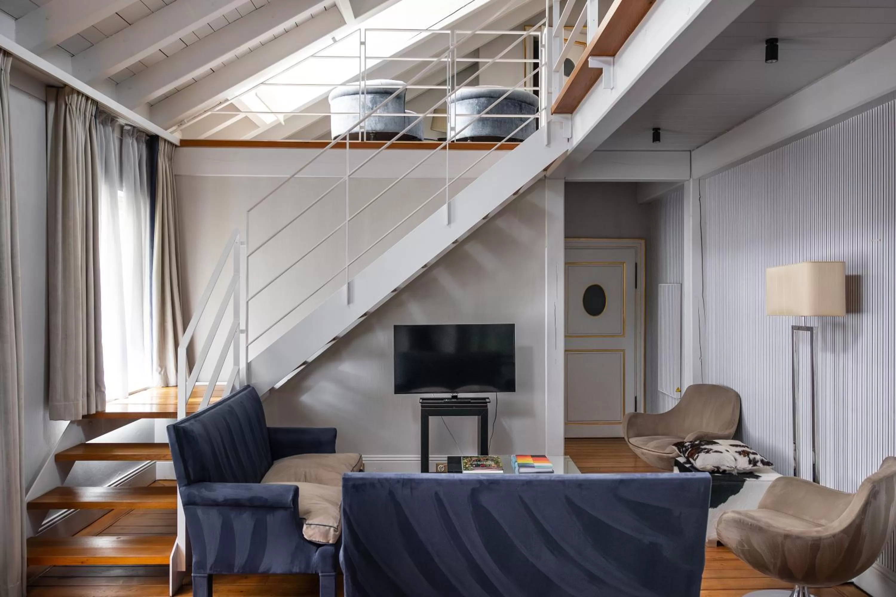 Bedroom in Hotel Le Place d'Armes - Relais & Châteaux