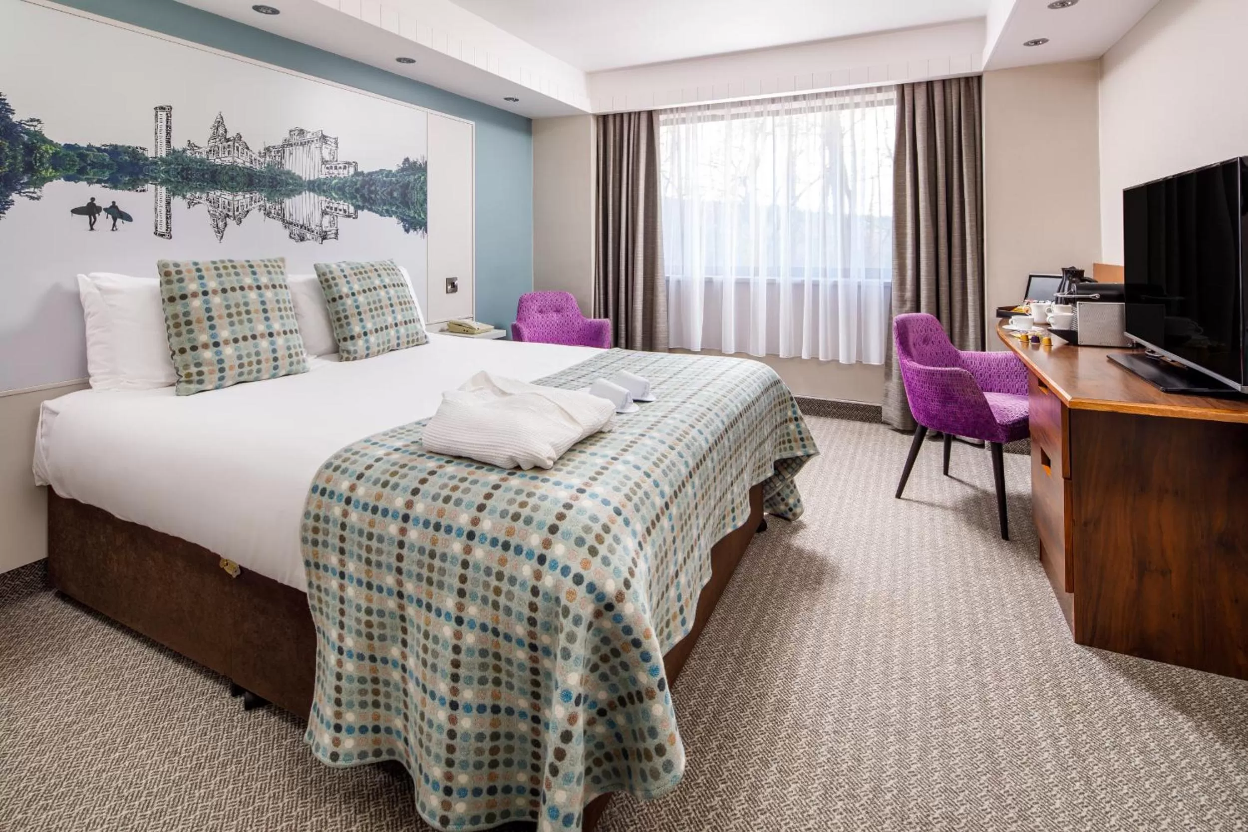 Bed in Mercure Swansea Hotel