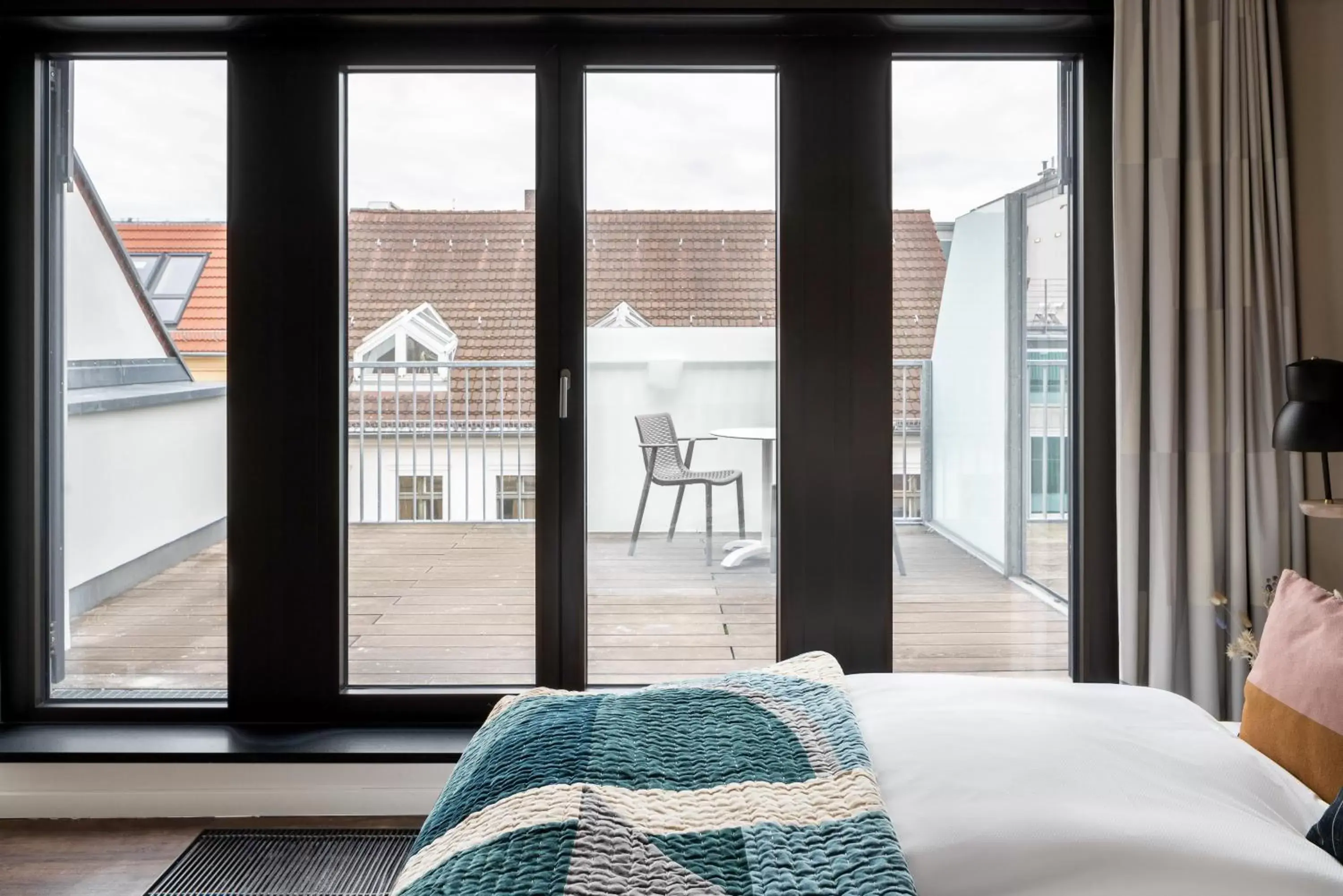 Extra Large Studio with Kitchen and Balcony in Numa Berlin Nook Extra Large Studio with Kitchen and Balcony in Numa Berlin Nook