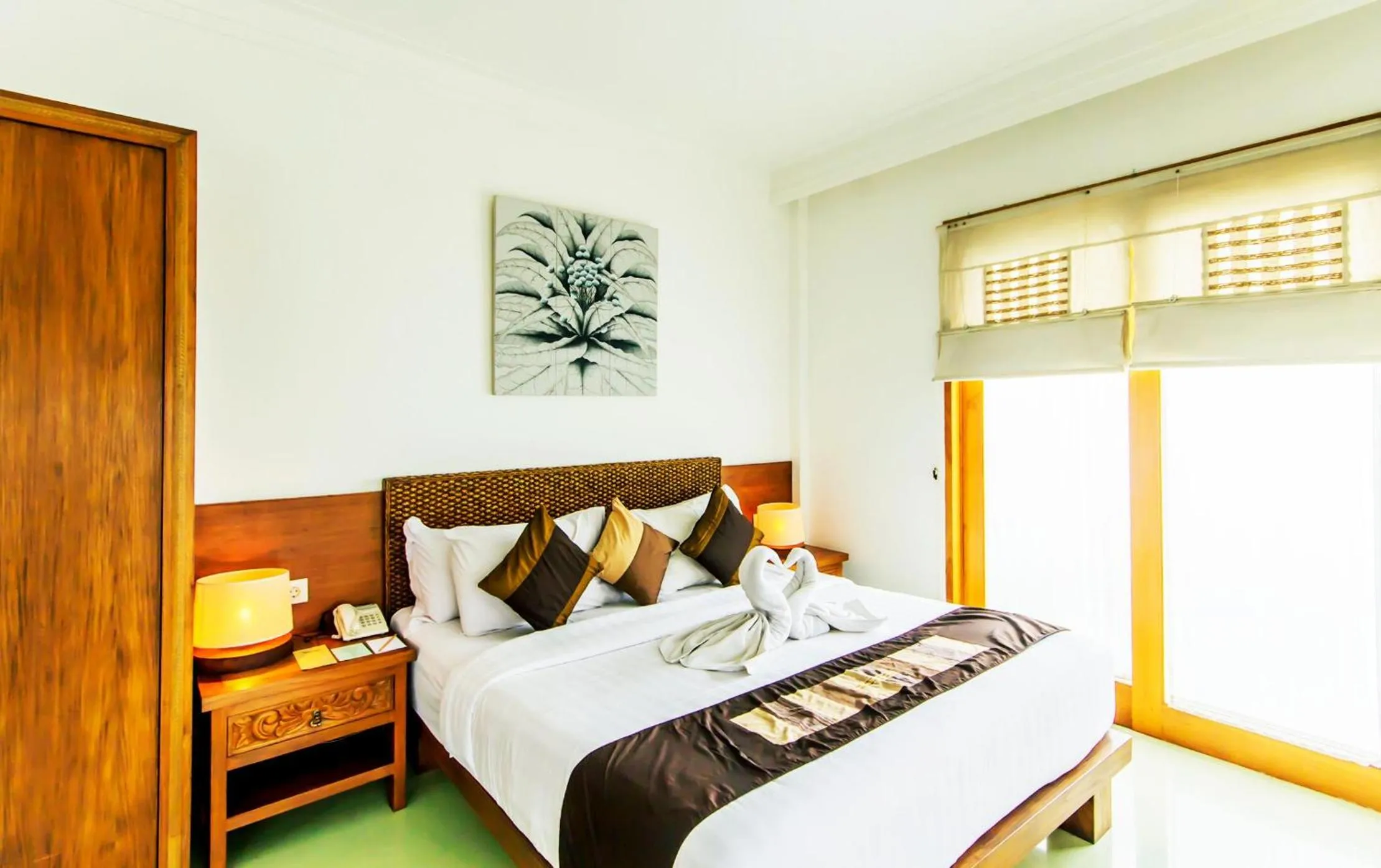 Bed in Villa Damar Boutique Hotel
