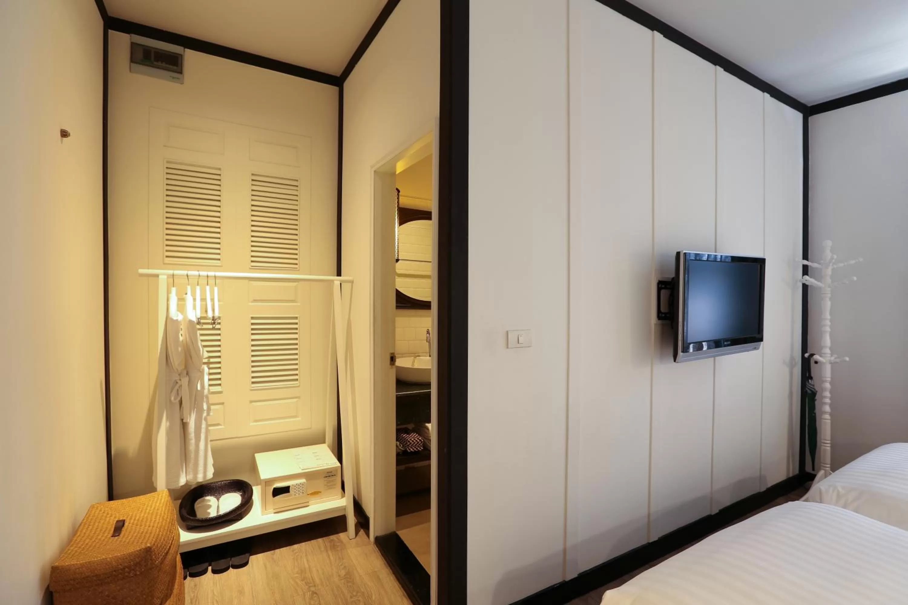 TV and multimedia, Bed in The Raweekanlaya Bangkok Wellness Cuisine Resort
