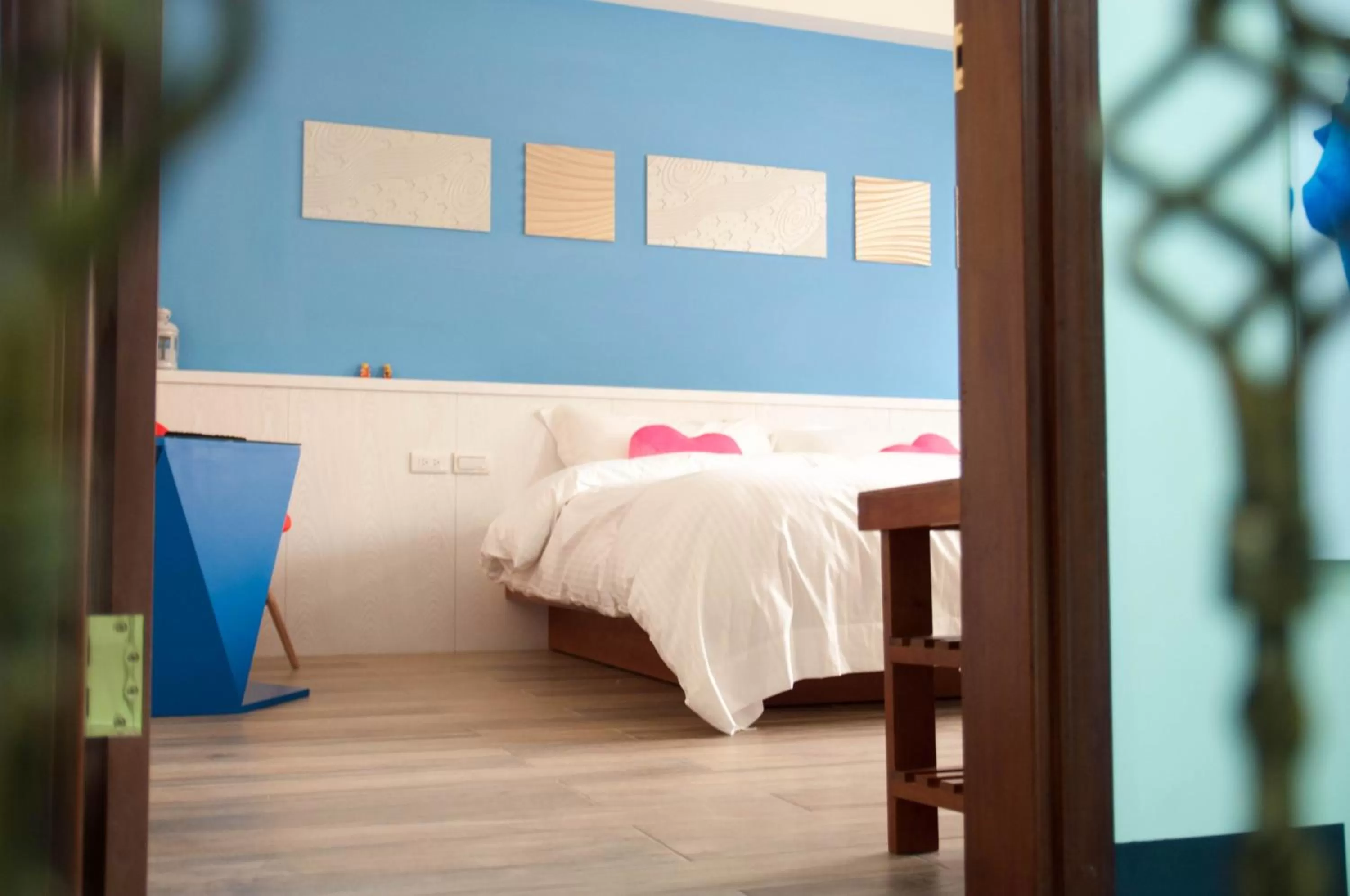 Decorative detail, Bed in Zhizhu Homestay