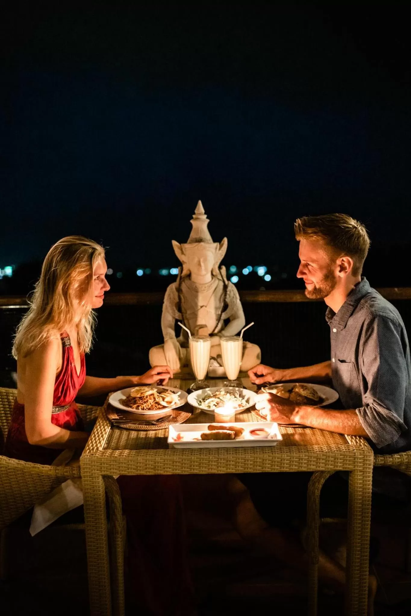 Restaurant/places to eat in The Hamsa