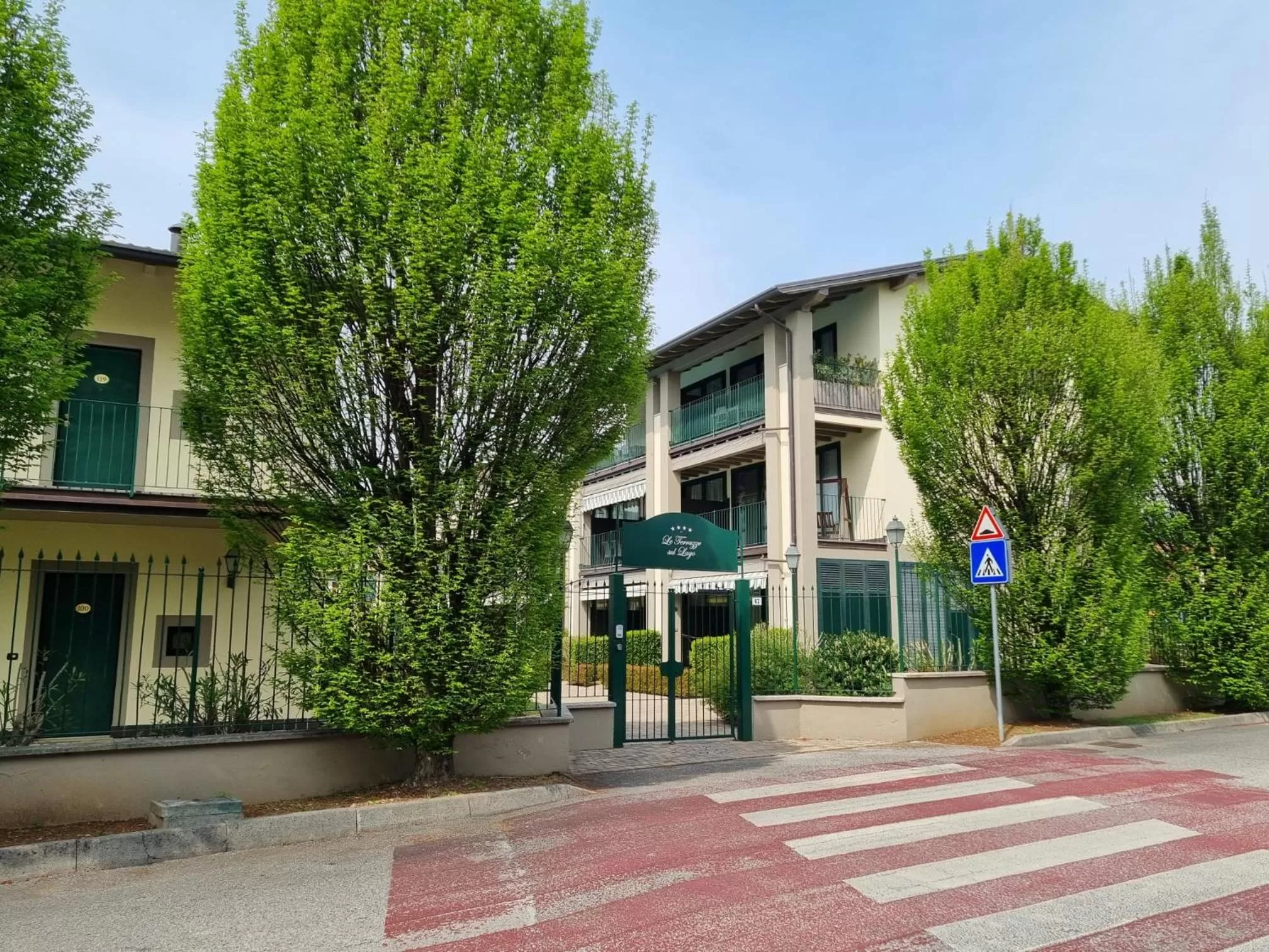 Property building in Le Terrazze sul Lago Hotel & Residence