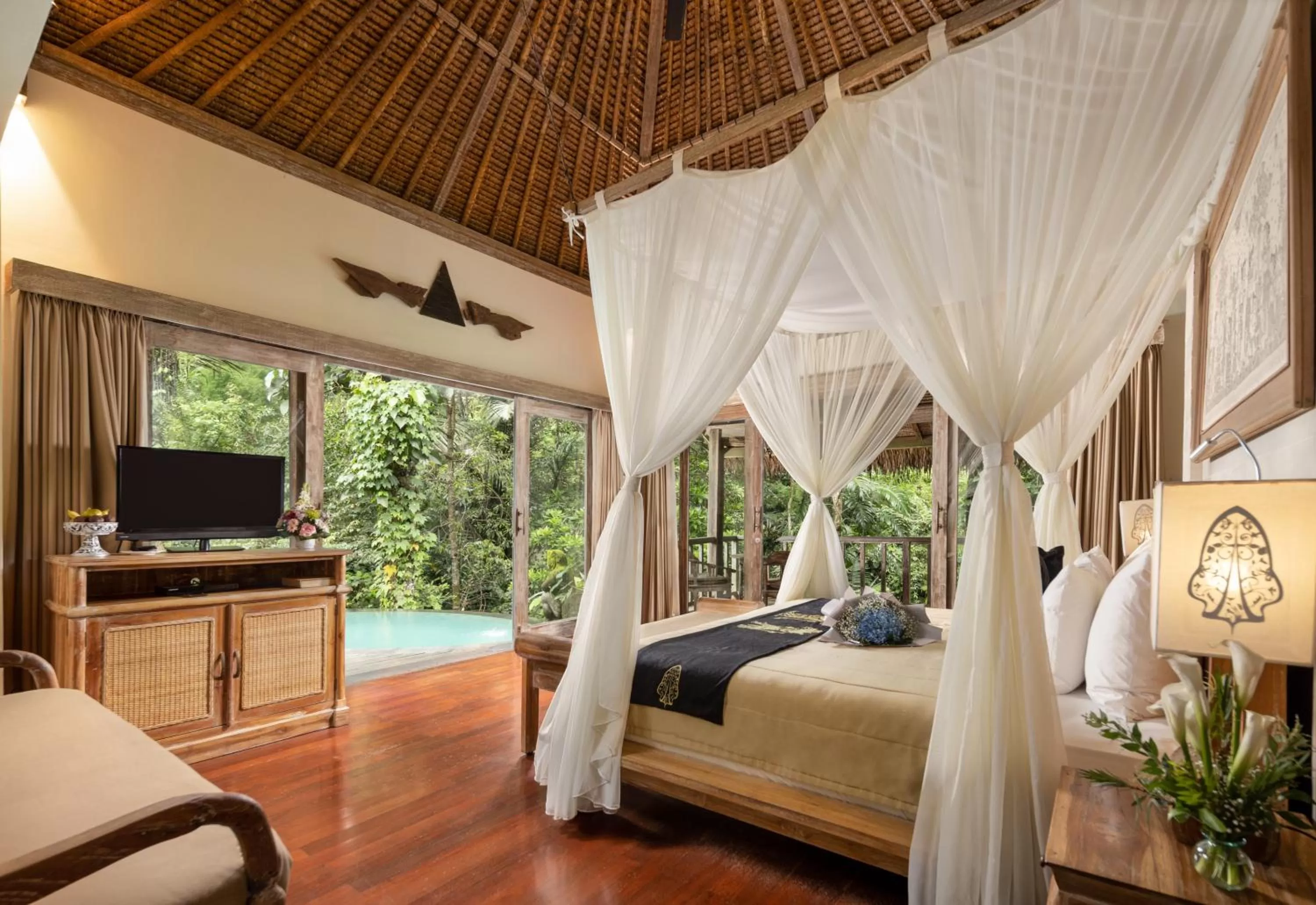 Bedroom, Bed in The Kayon Resort