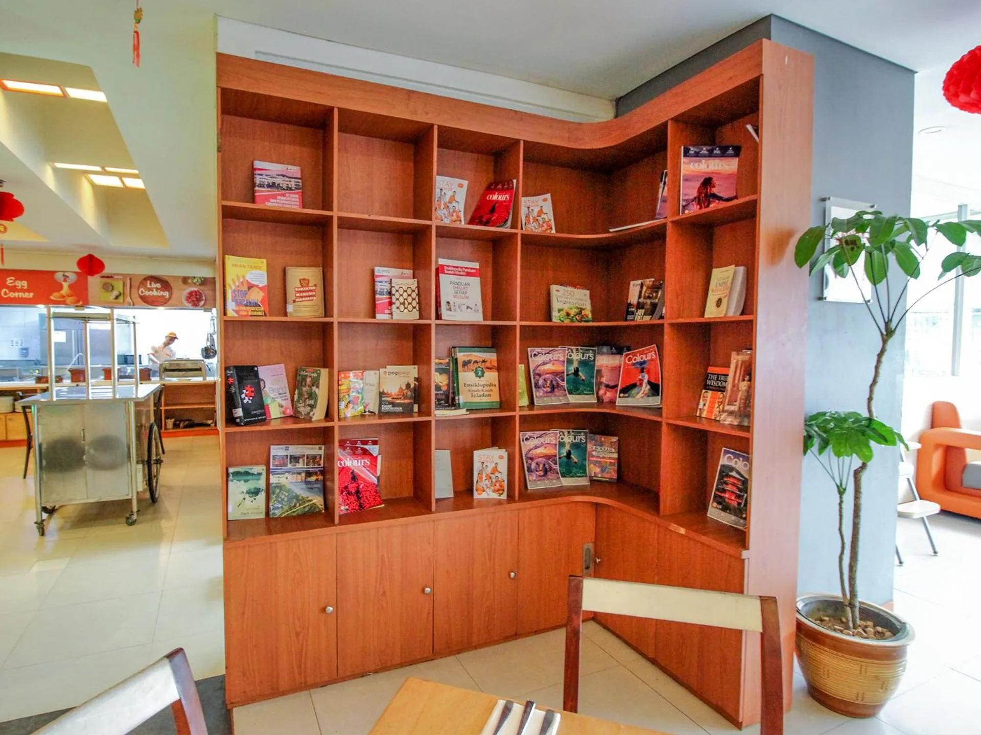 Library in HARRIS Hotel Pontianak