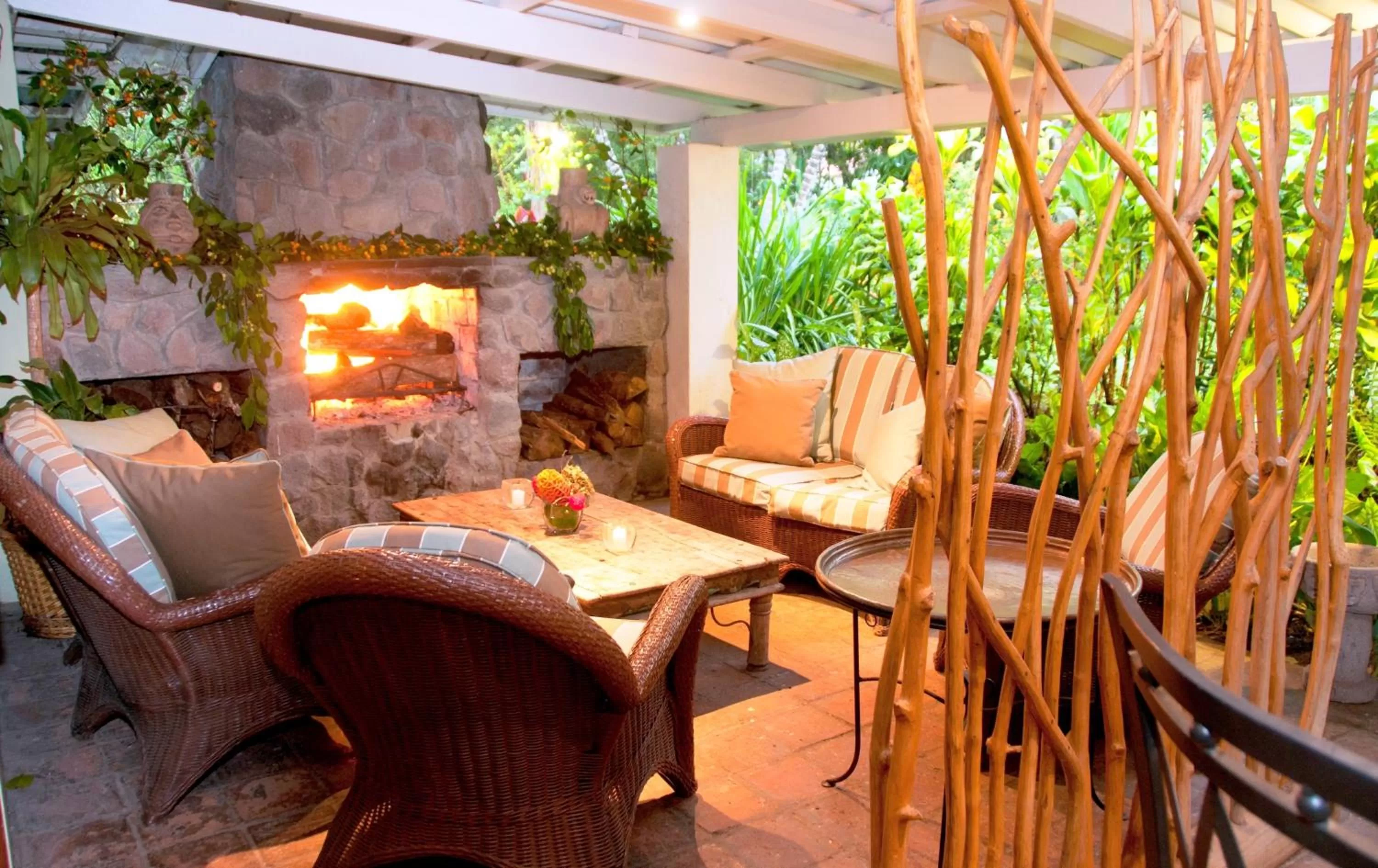 Lounge or bar in Hotel Panamonte