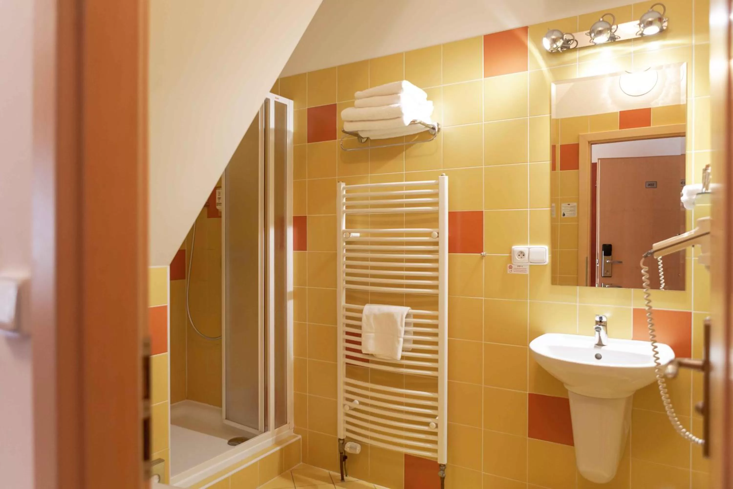 Equitana Hotel Resort