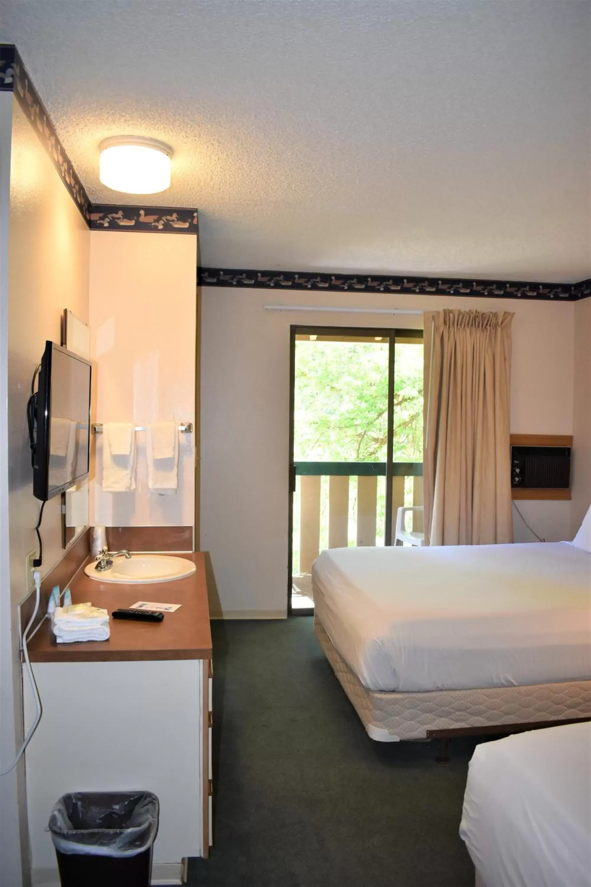 Pet Friendly - Double Queen in Winthrop Inn Pet Friendly - Double Queen in Winthrop Inn