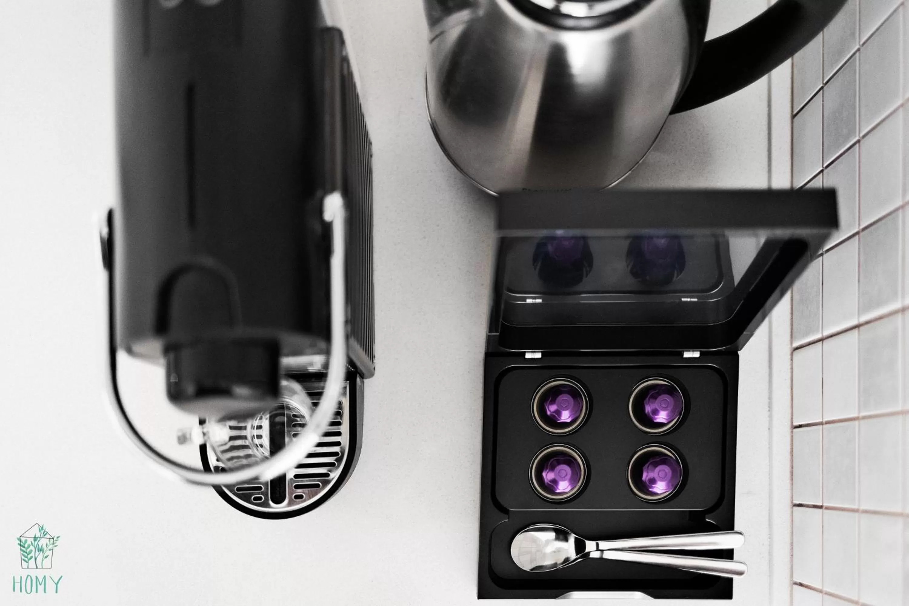 Coffee/tea facilities in Mate ALMA - By HOMY