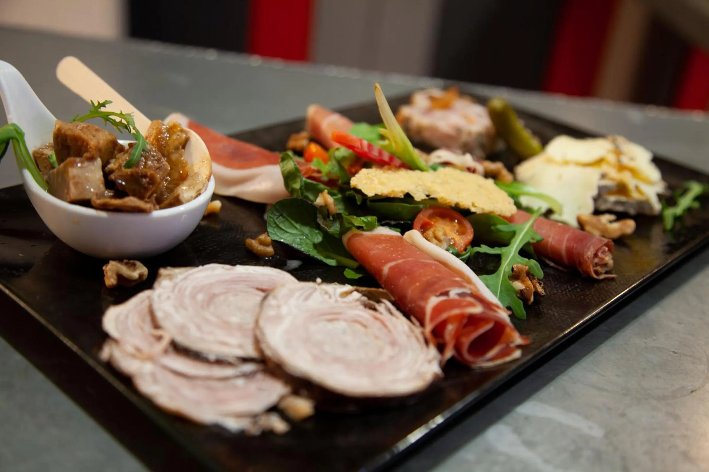 Restaurant/places to eat in La Marine