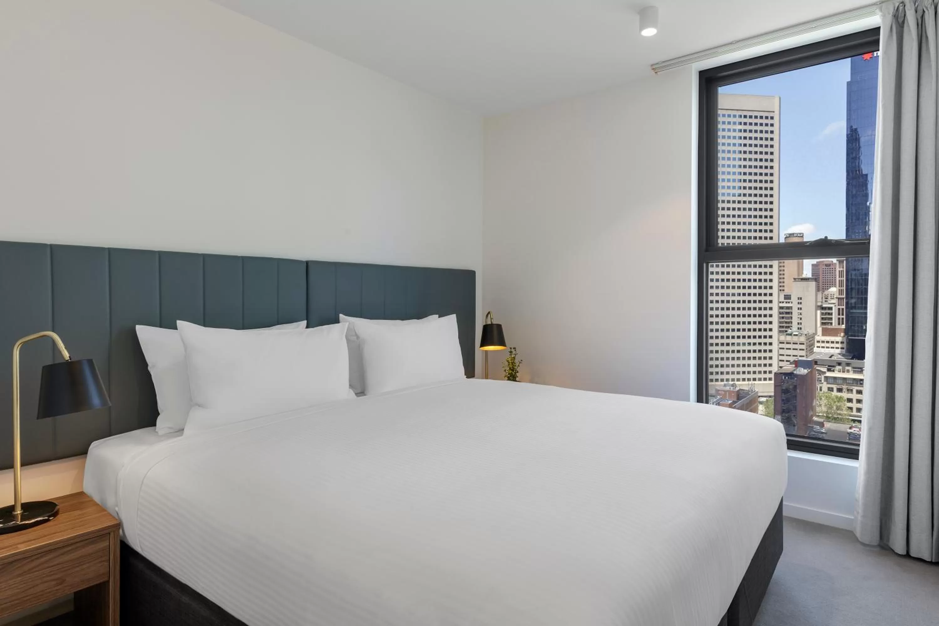 Bedroom, Bed in Brady Apartment Hotel Hardware Lane