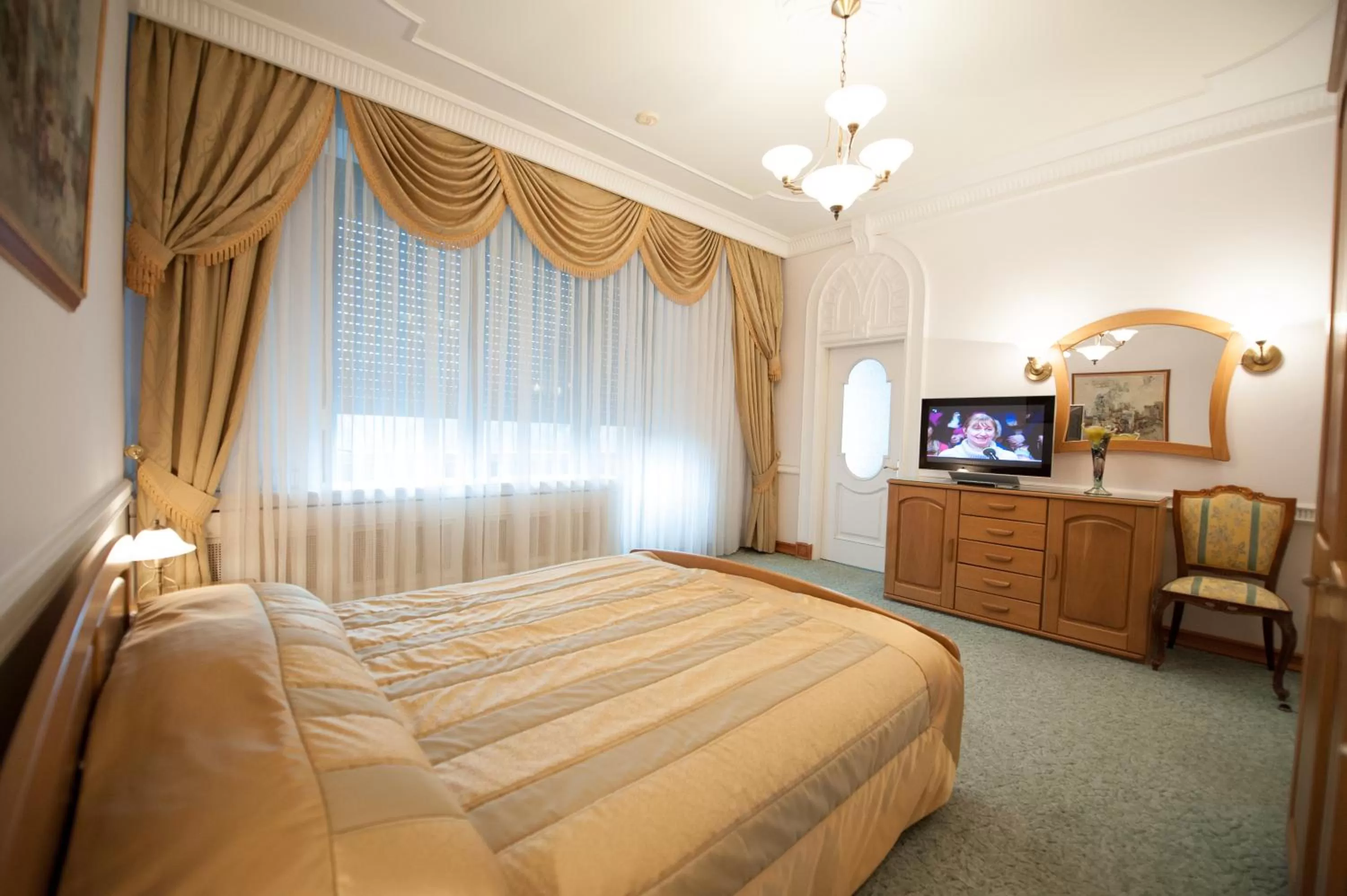 Executive Suite in Jolly Alon Hotel & Business Center