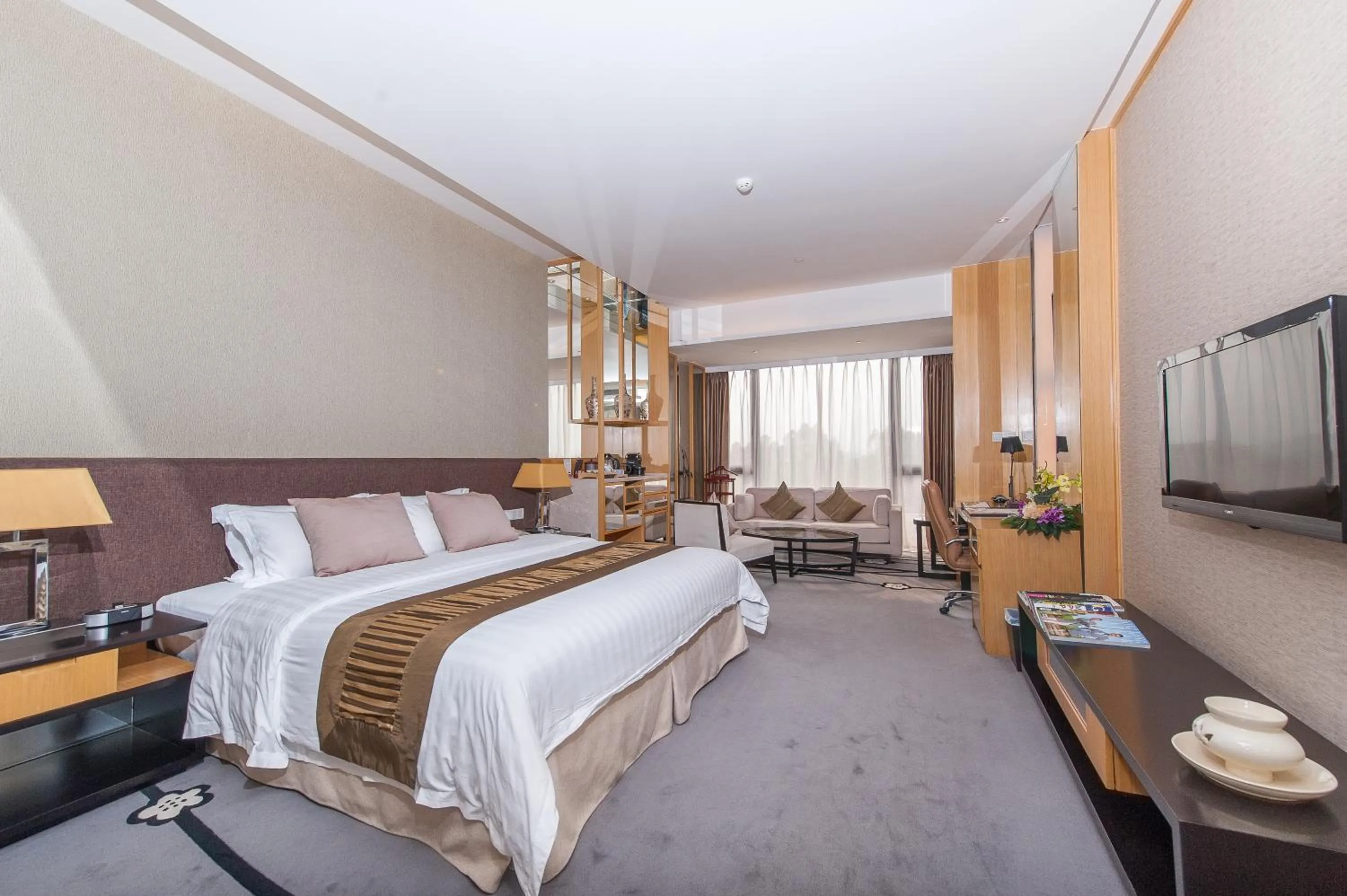 TV and multimedia, Bed in Mission Hills Hotel Resorts Shenzhen