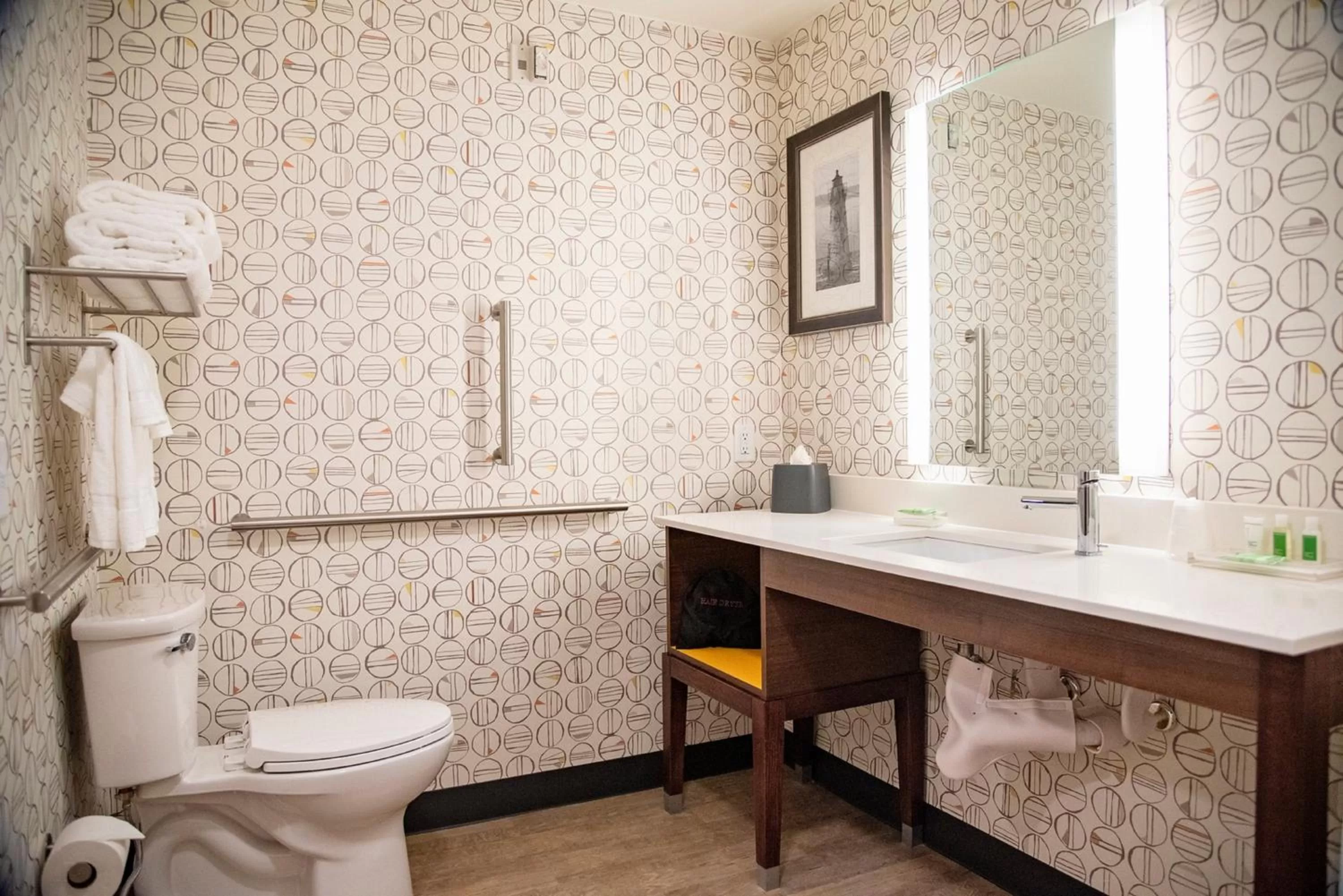 Photo of the whole room in Holiday Inn & Suites - Savannah Airport - Pooler by IHG