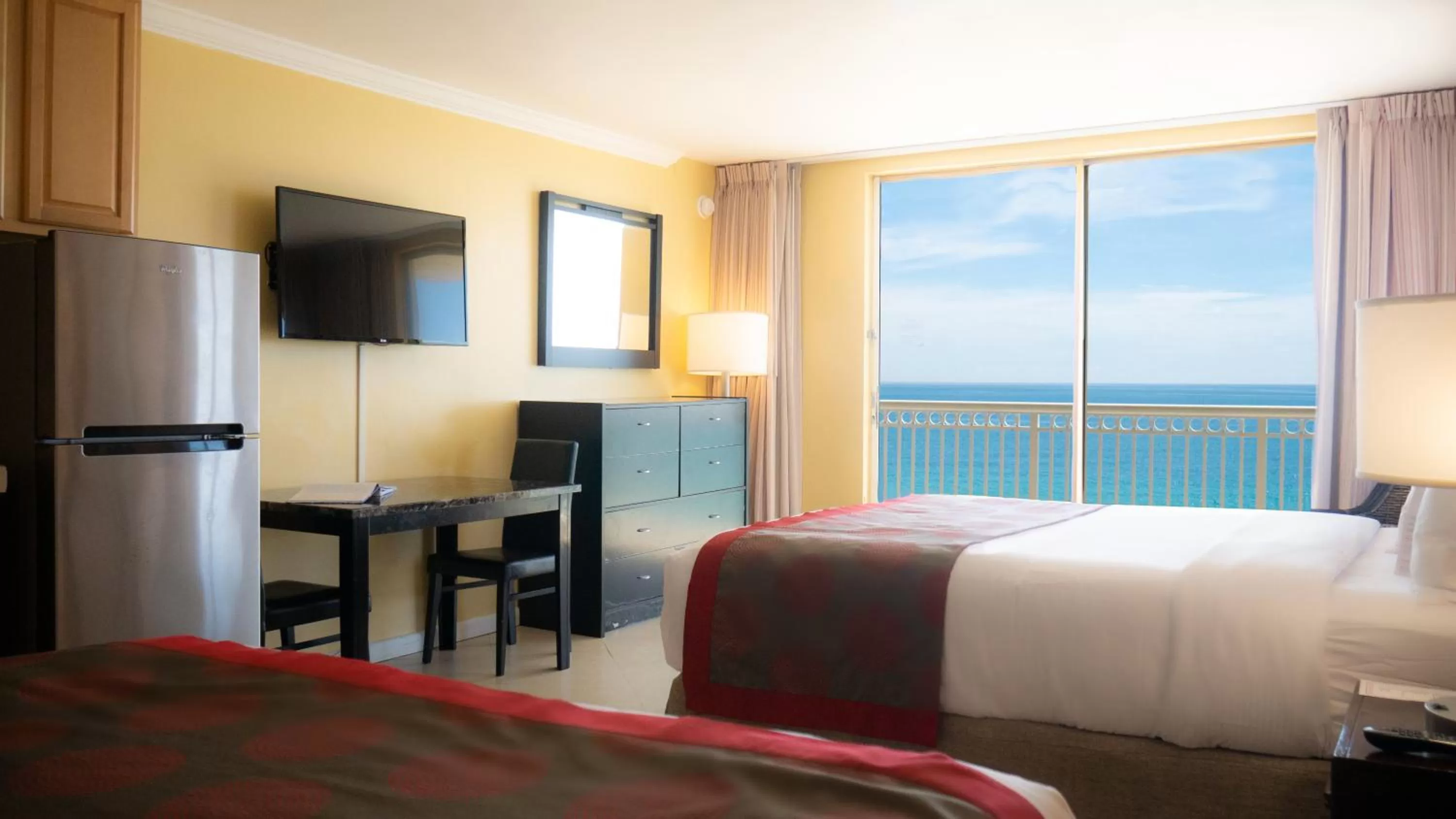Bed in Ramada Plaza by Wyndham Marco Polo Beach Resort