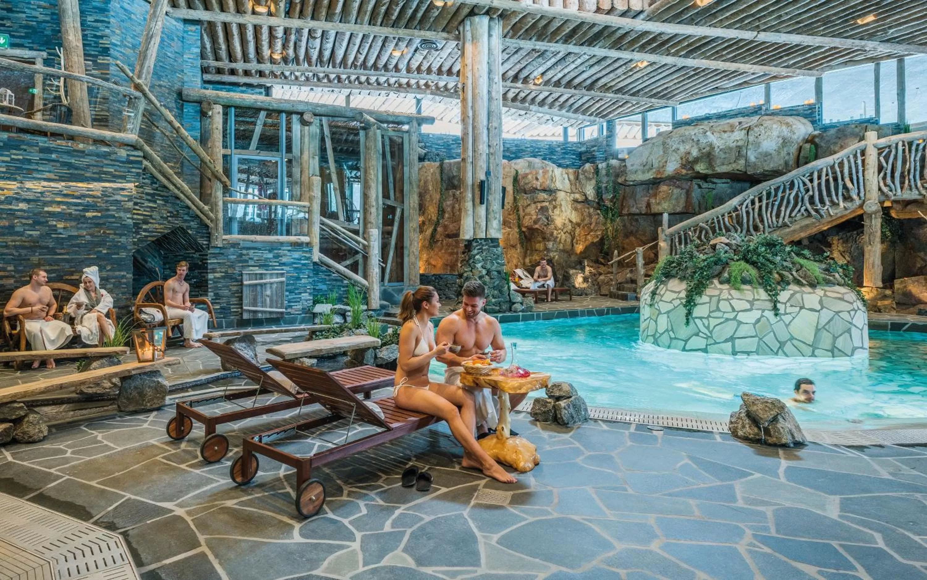 Swimming pool in Hotel & Spa Resort Järvisydän