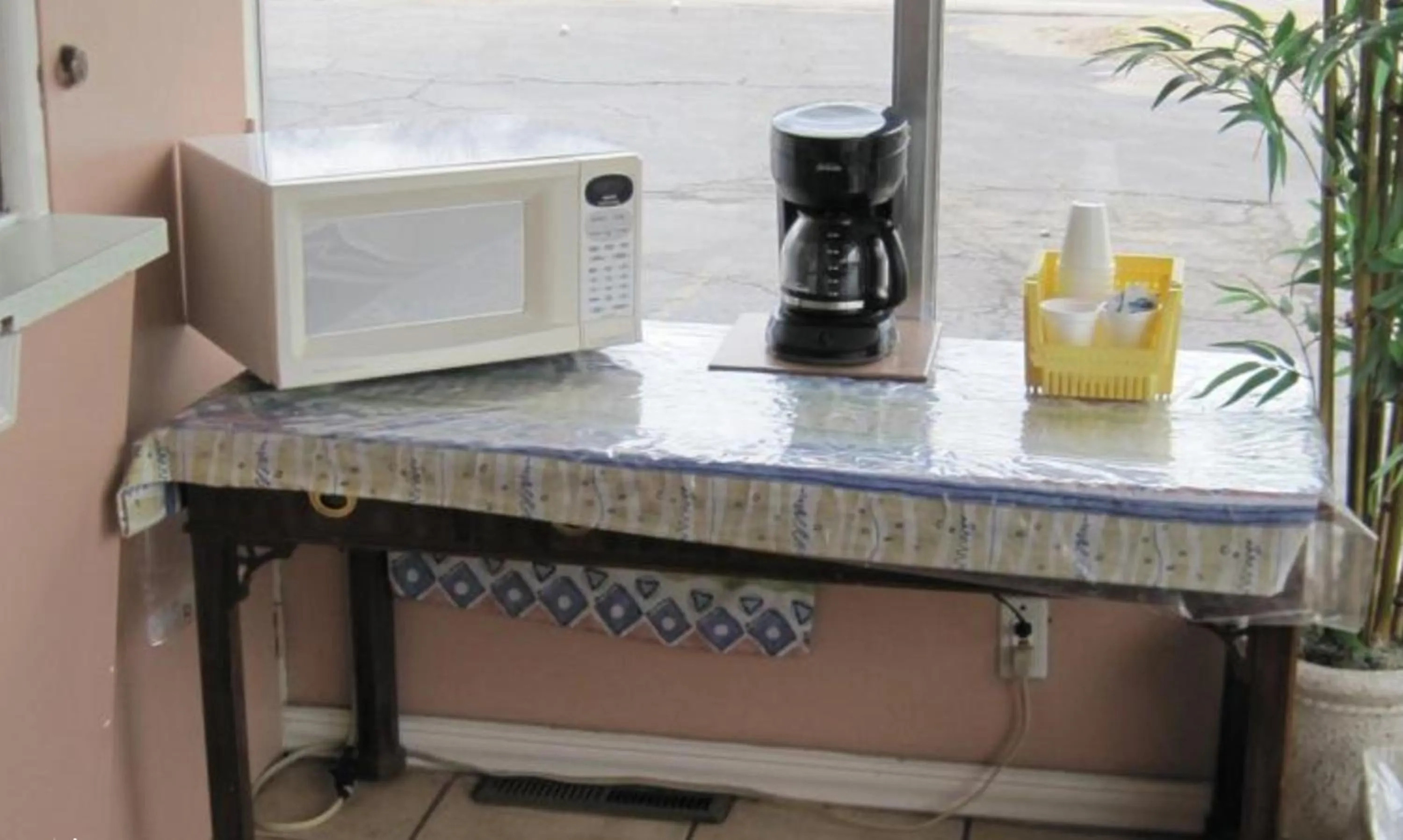 minibar in Royal Relax Inn