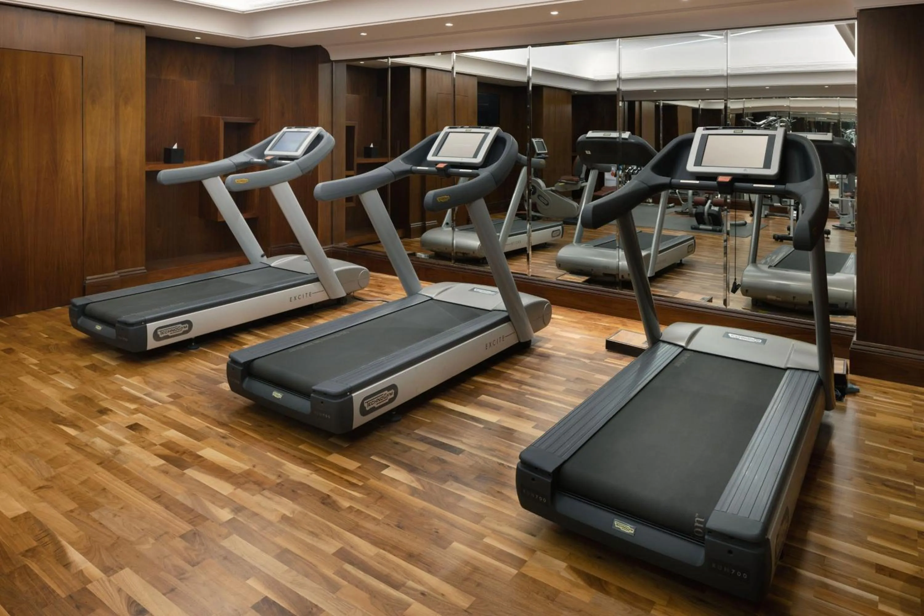 Fitness centre/facilities in Sheraton Oman Hotel
