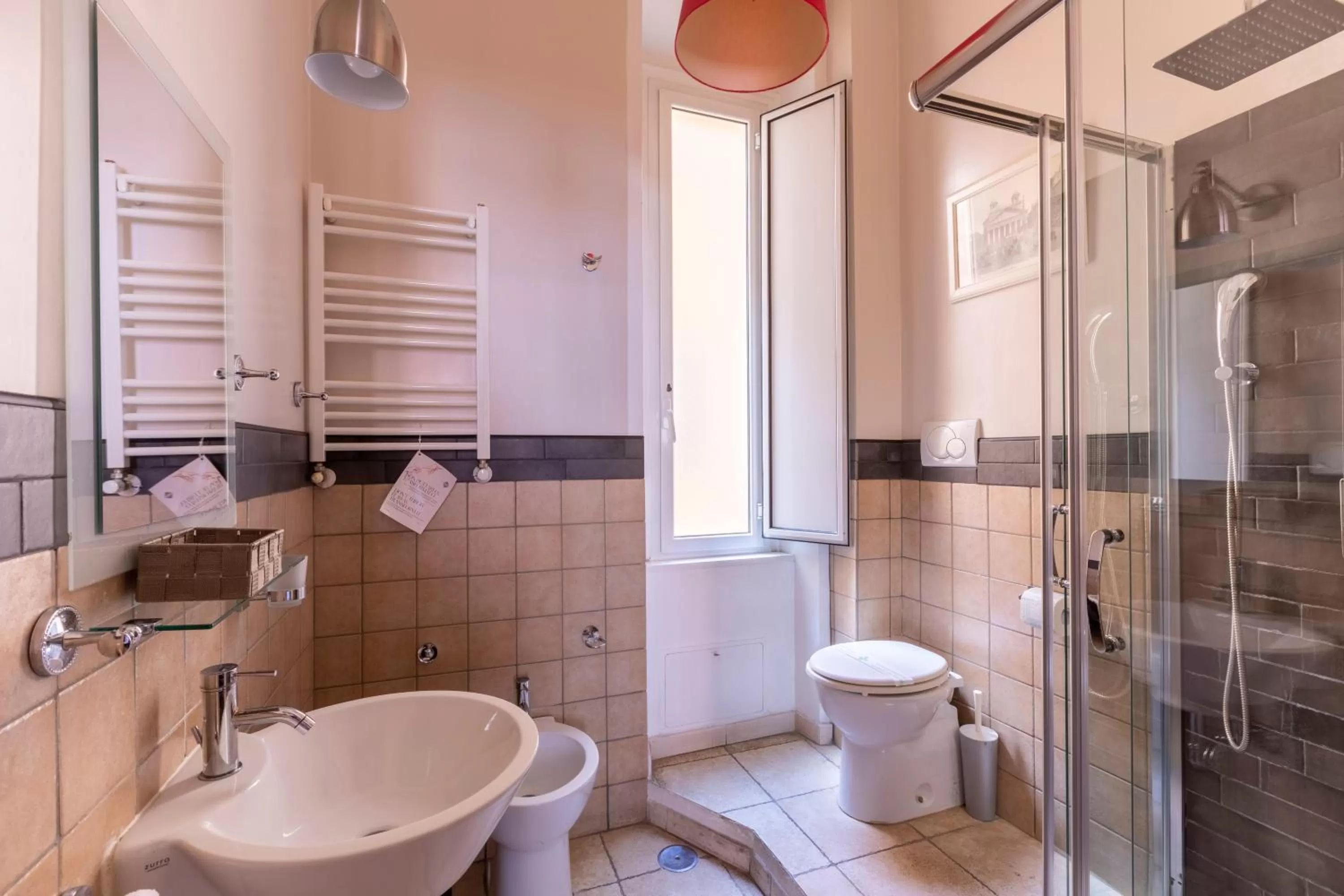 Shower in Suites Trastevere