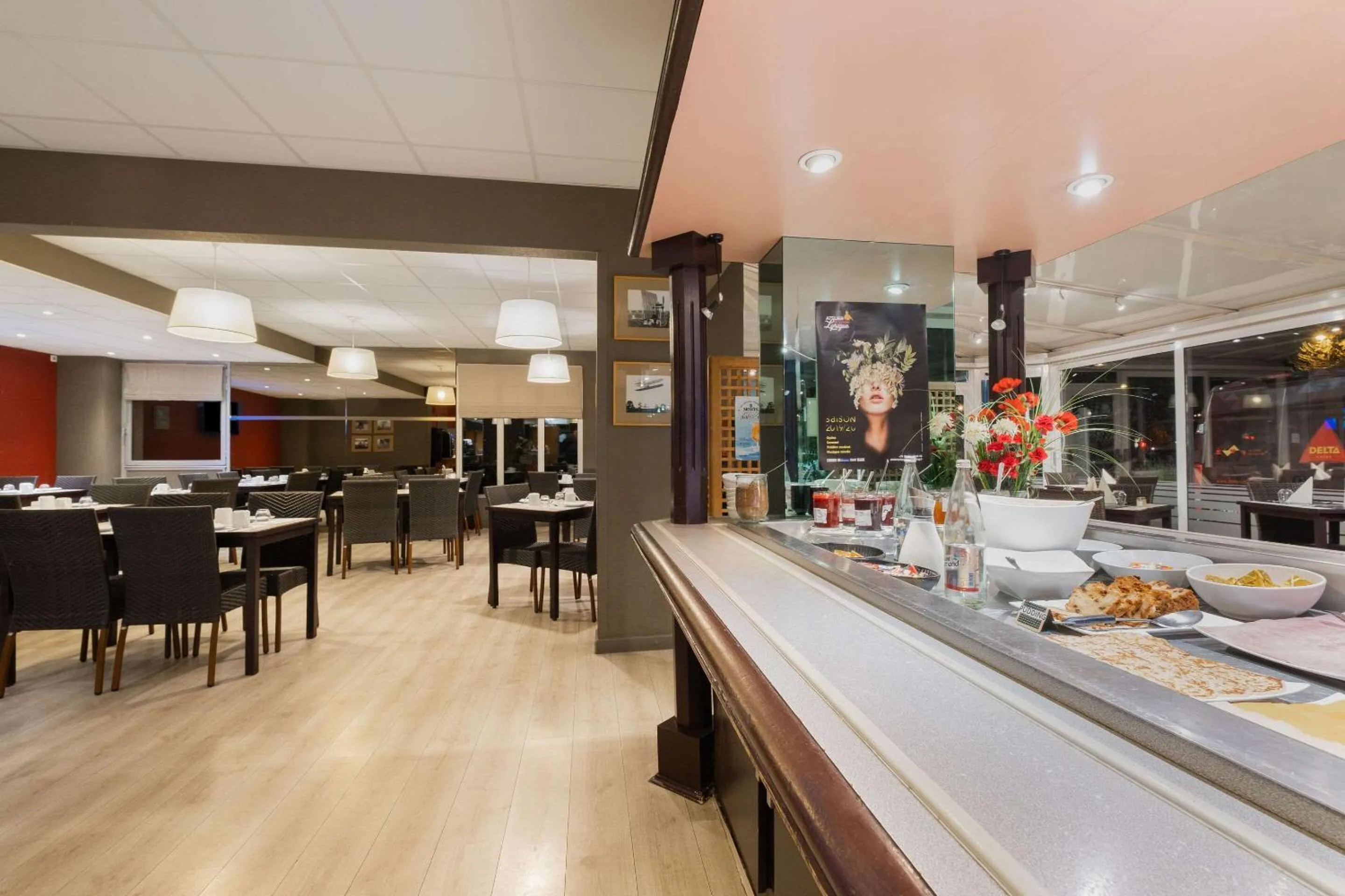 Restaurant/places to eat in Comfort Hotel Lille L'Union