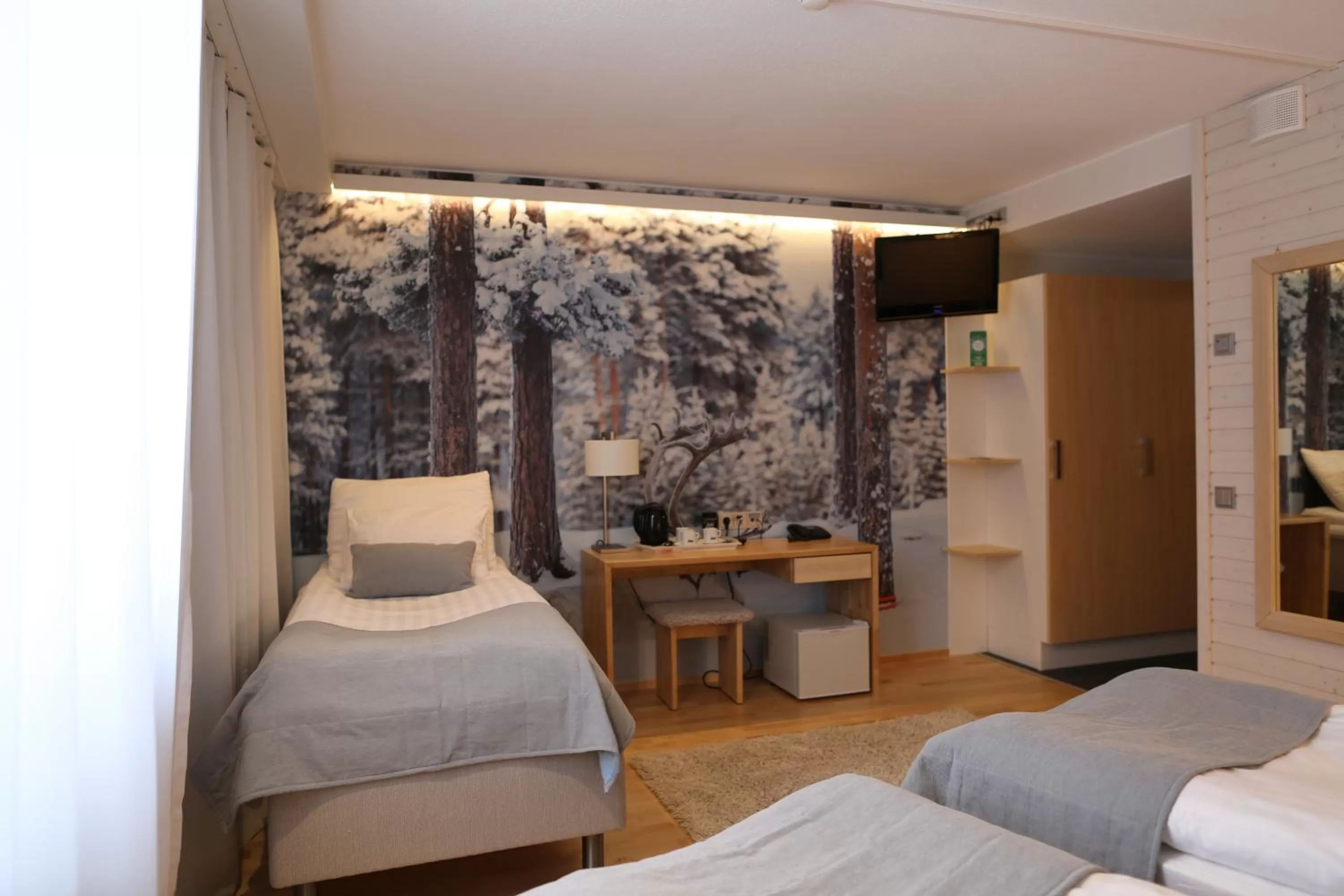 Bedroom, Bed in Hotel Ivalo