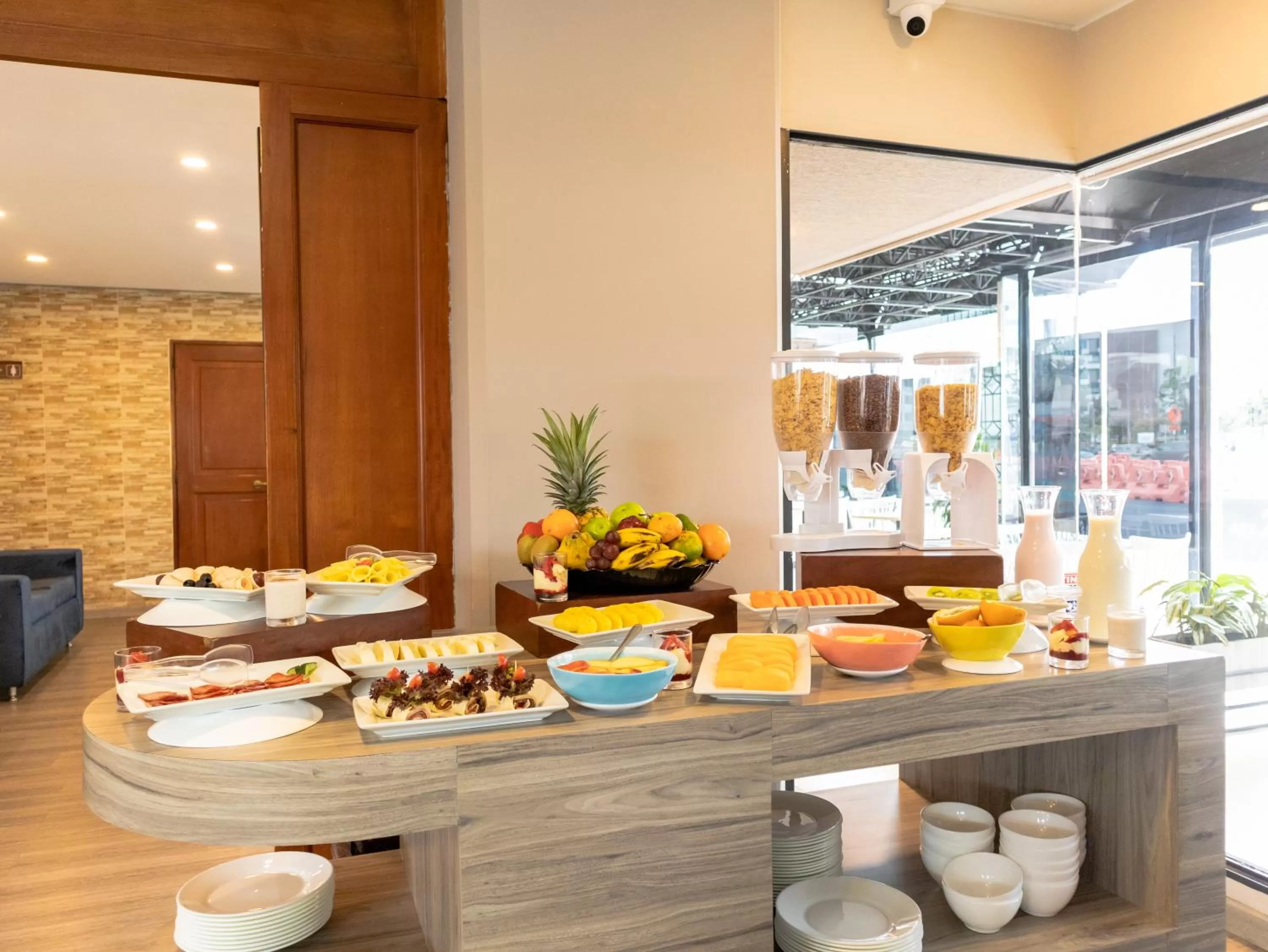 Buffet breakfast in Faranda Express Belvedere