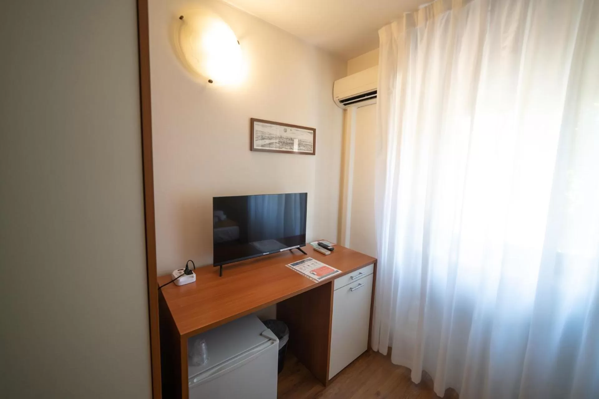 TV and multimedia in Hotel Siros