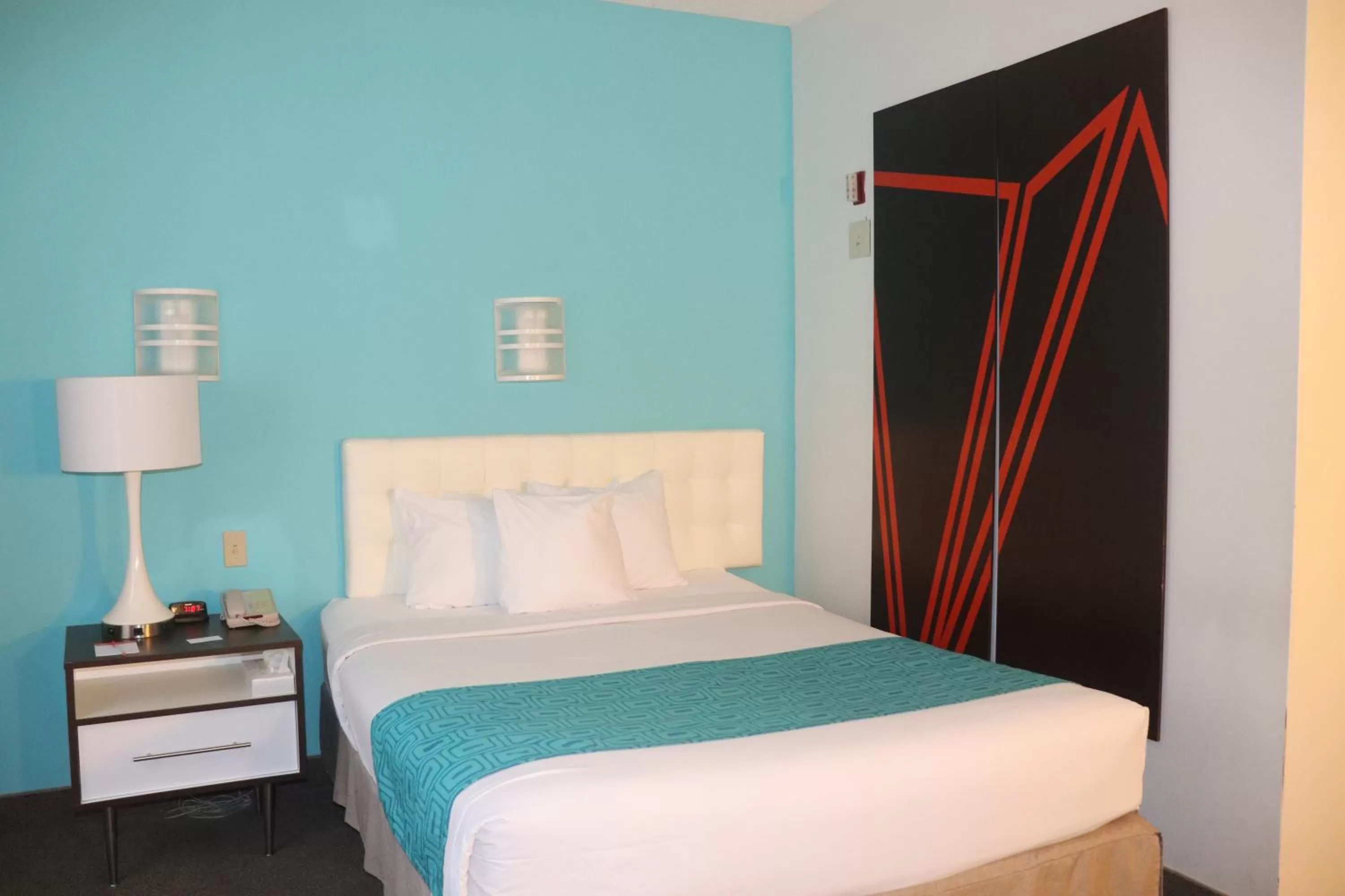 Bedroom, Bed in Howard Johnson by Wyndham Tifton GA I-75