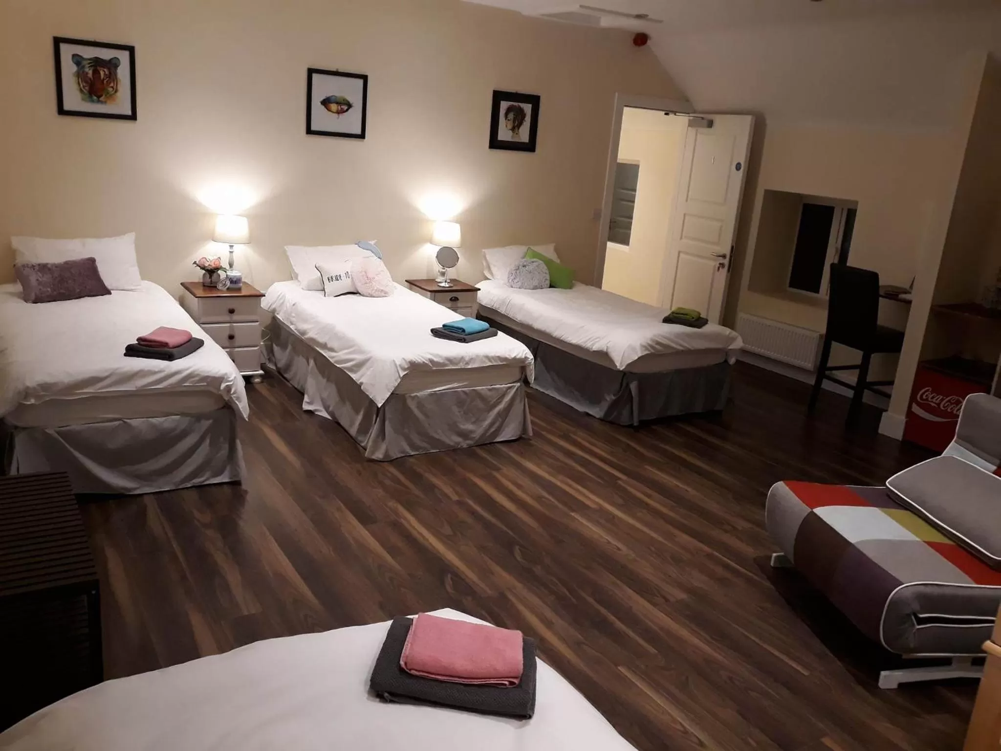 Bed in Ridge-Rock Accommodation