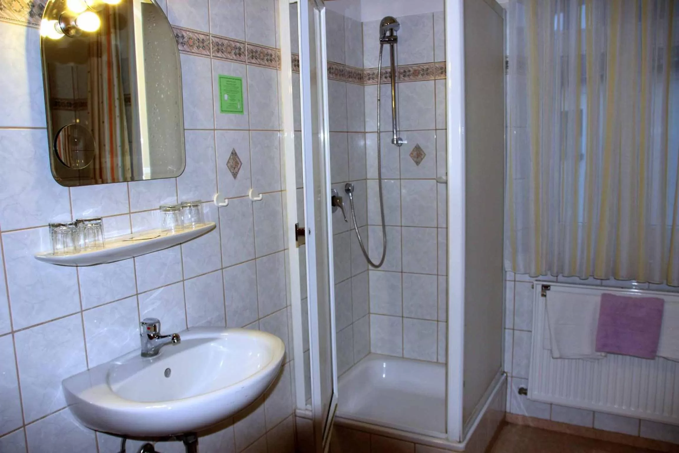 Bathroom in Hotel Gasthof Zum weissen Lamm