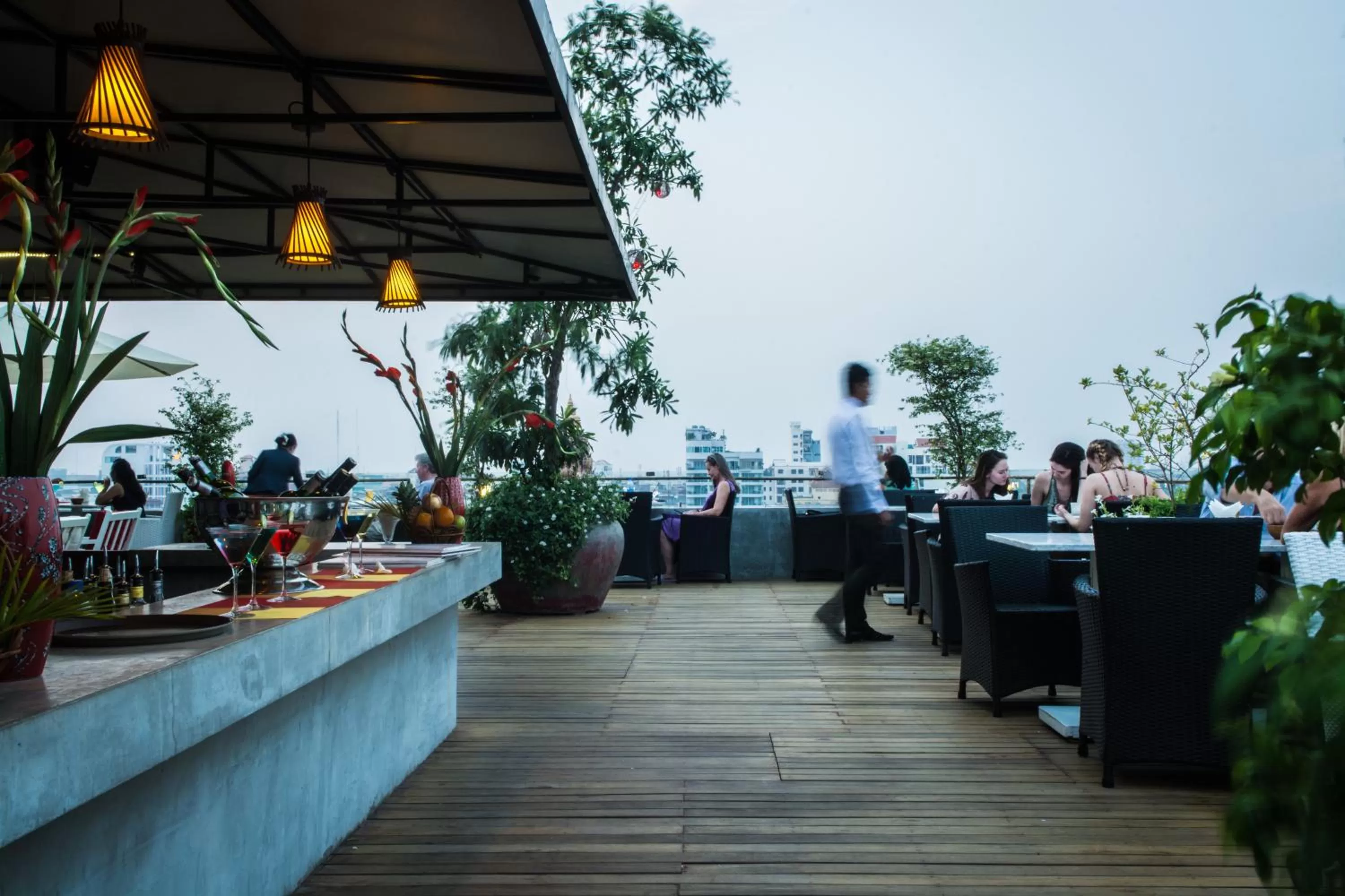 Lounge or bar in The Frangipani Royal Palace Hotel