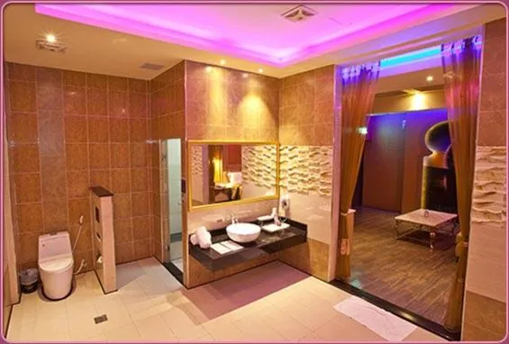 Bathroom in Wei Feng Hotel - Kaohsiung