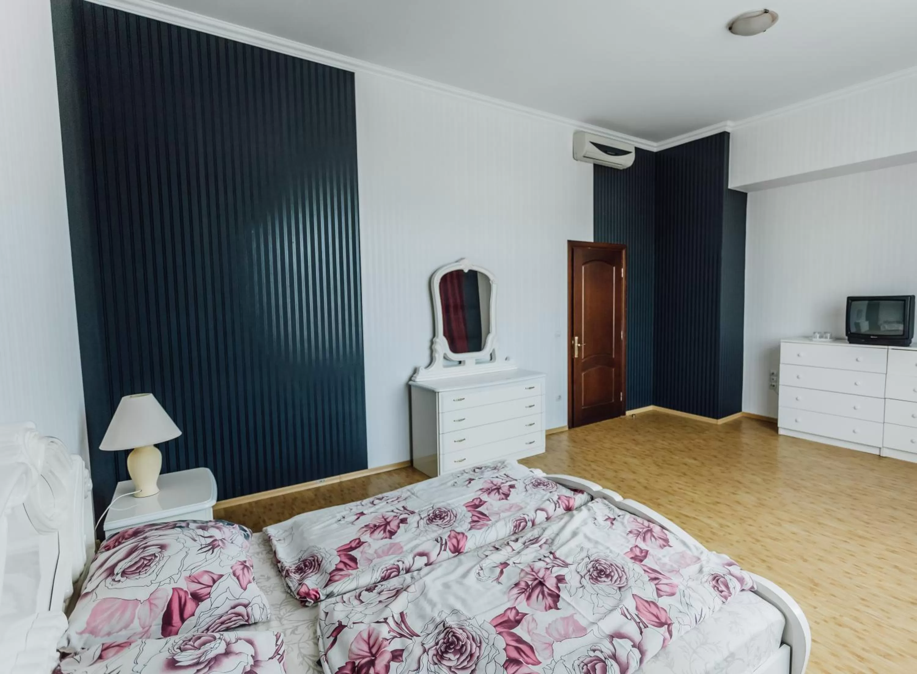 Bedroom, Bed in Praktik Hotel & Restaurant