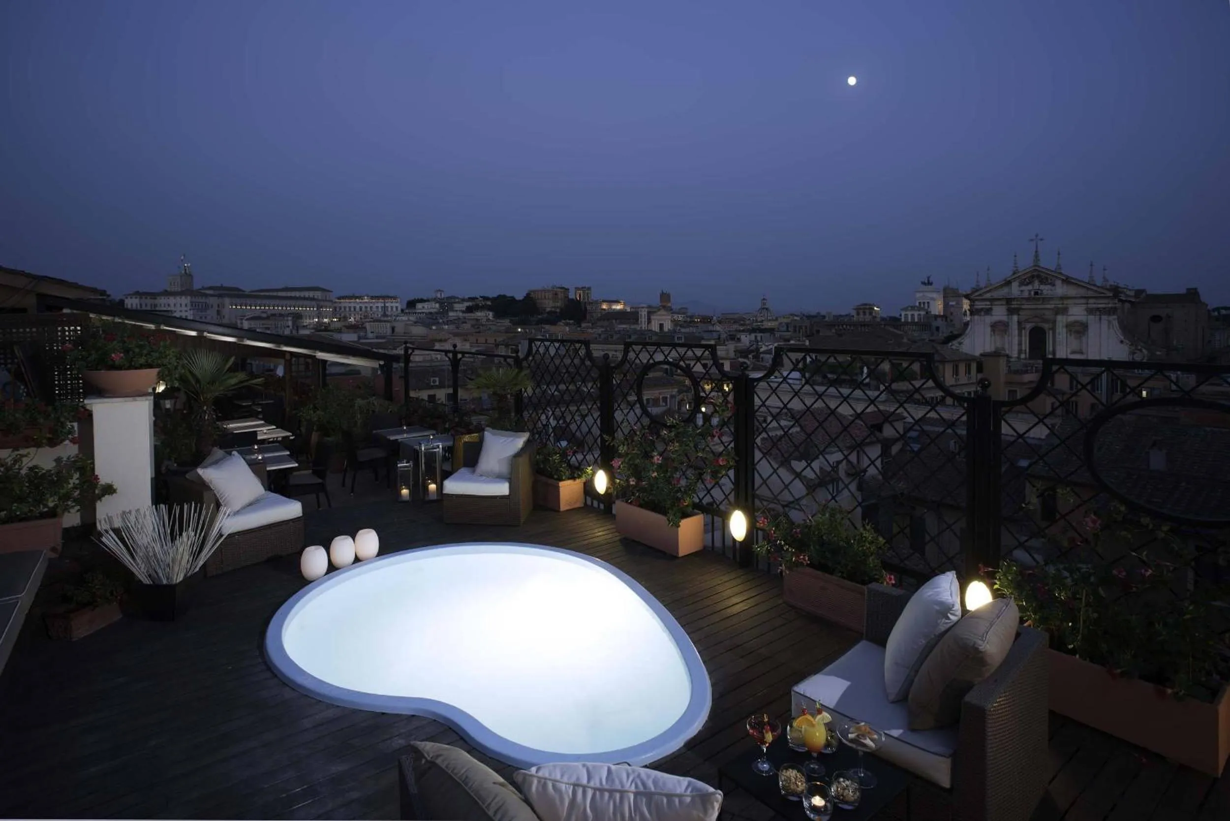 Solarium in Colonna Palace Hotel