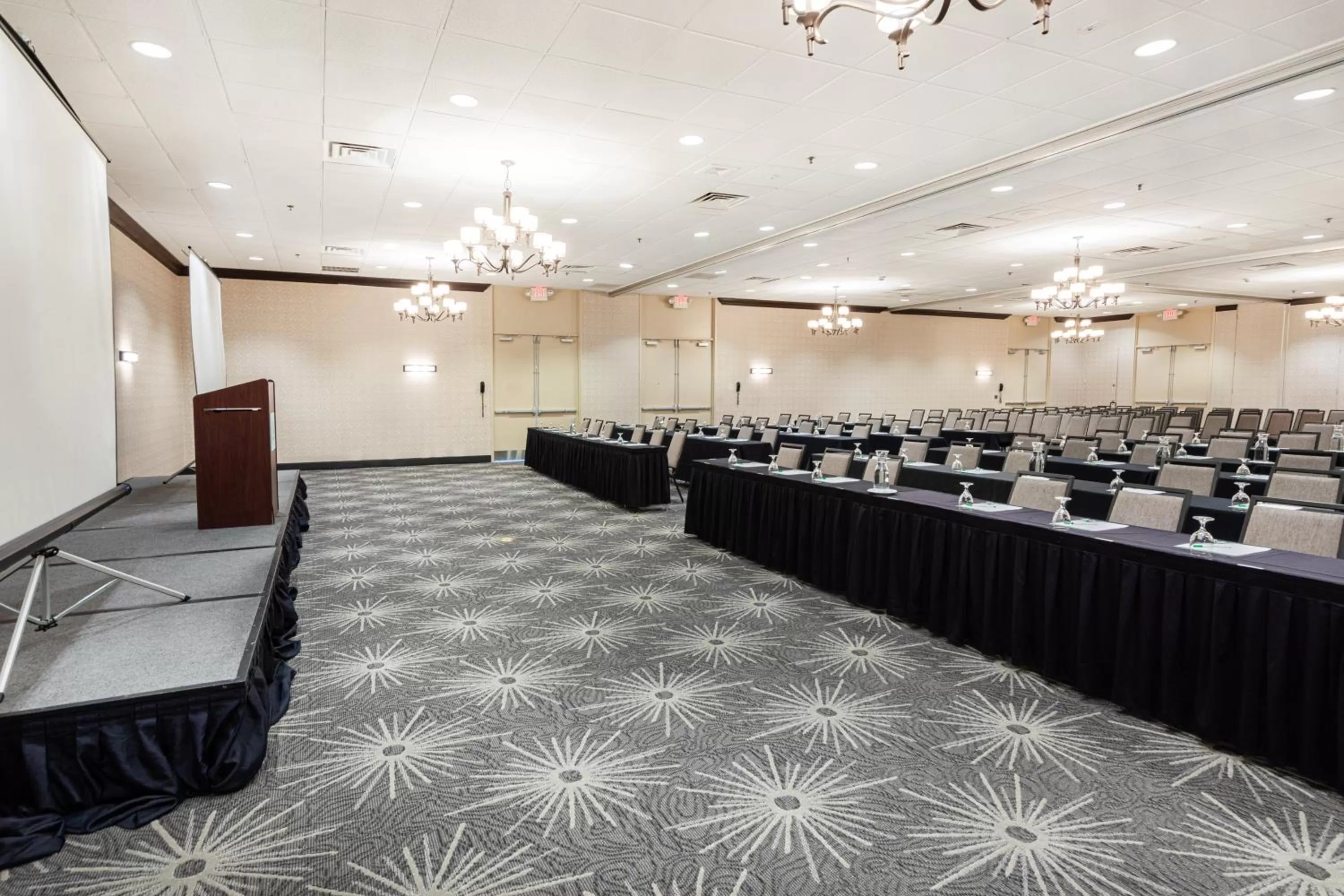 Meeting/conference room in Holiday Inn St. Louis Airport West Earth City by IHG