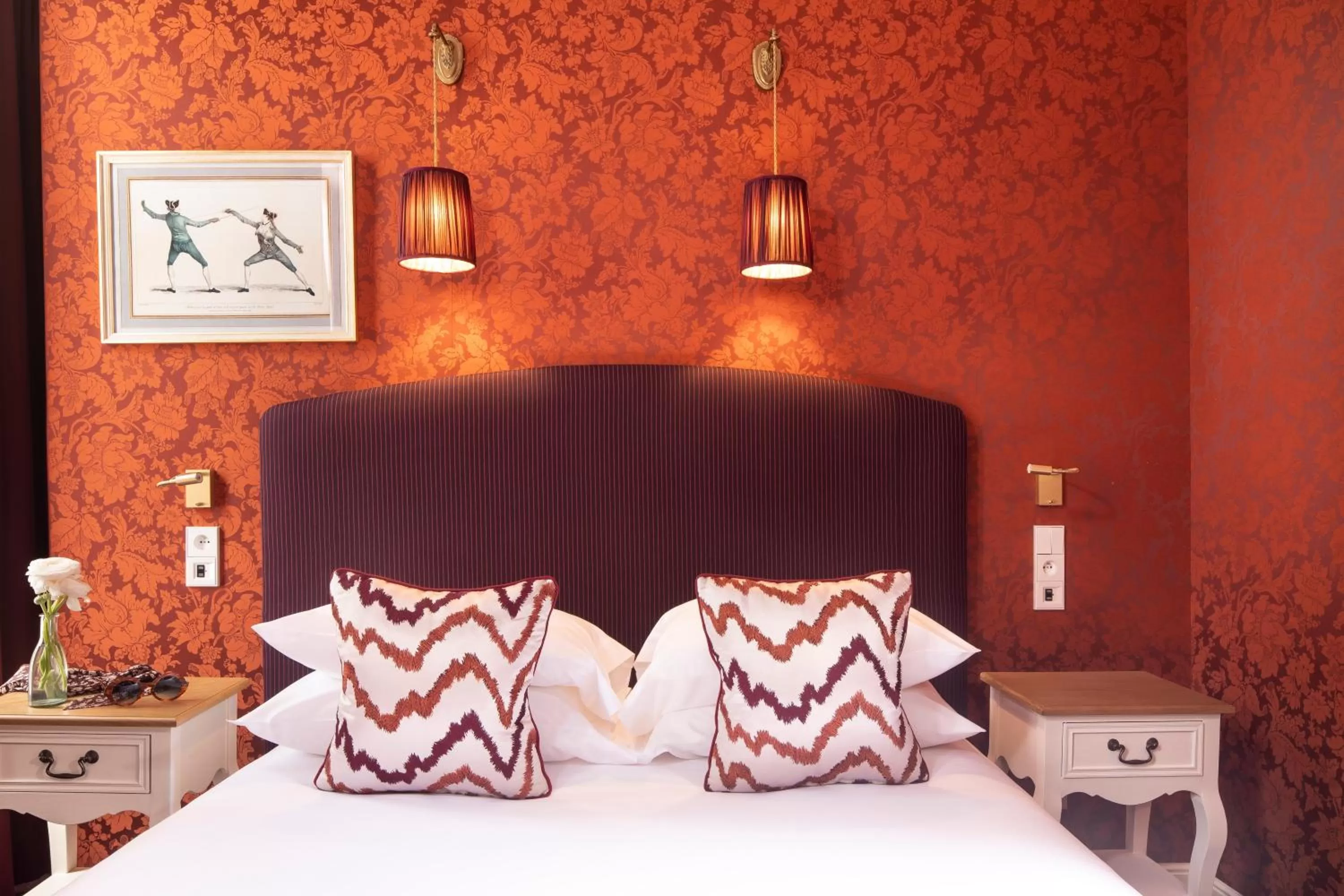 Bedroom, Bed in Odeon Hotel