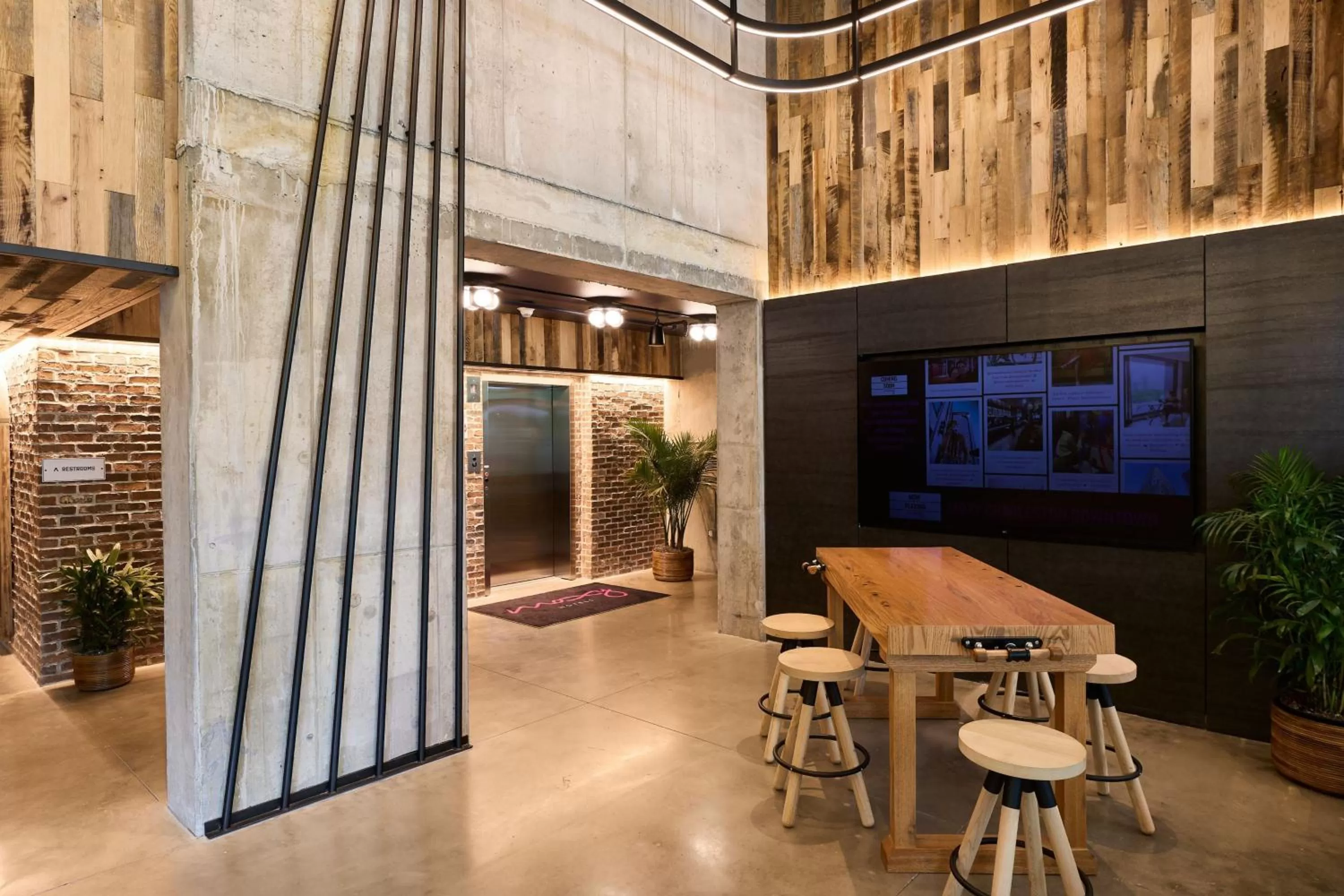 Lobby or reception in Moxy Charleston Downtown