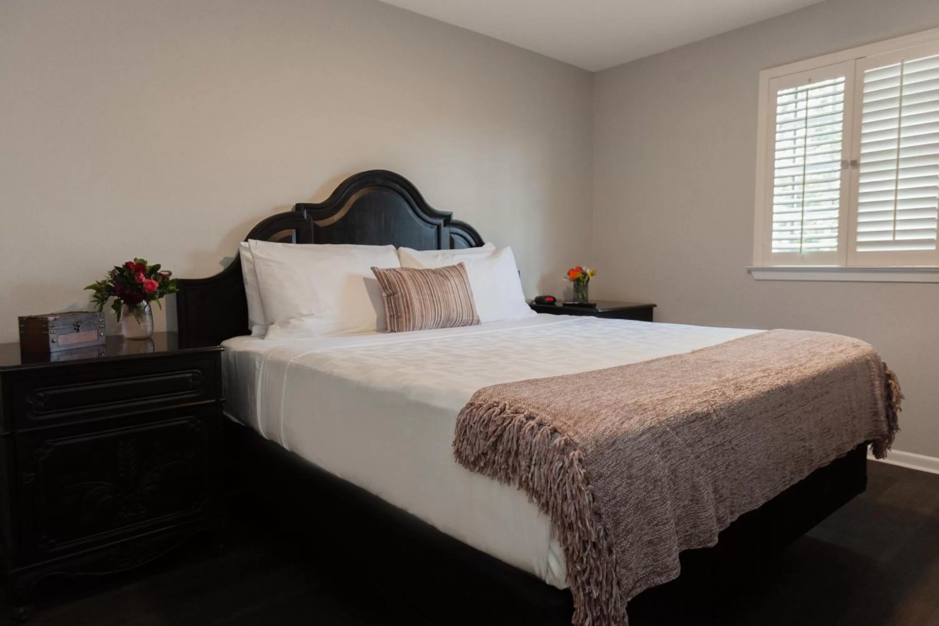 King Suite in New Orleans Courtyard Hotel by the French Quarter