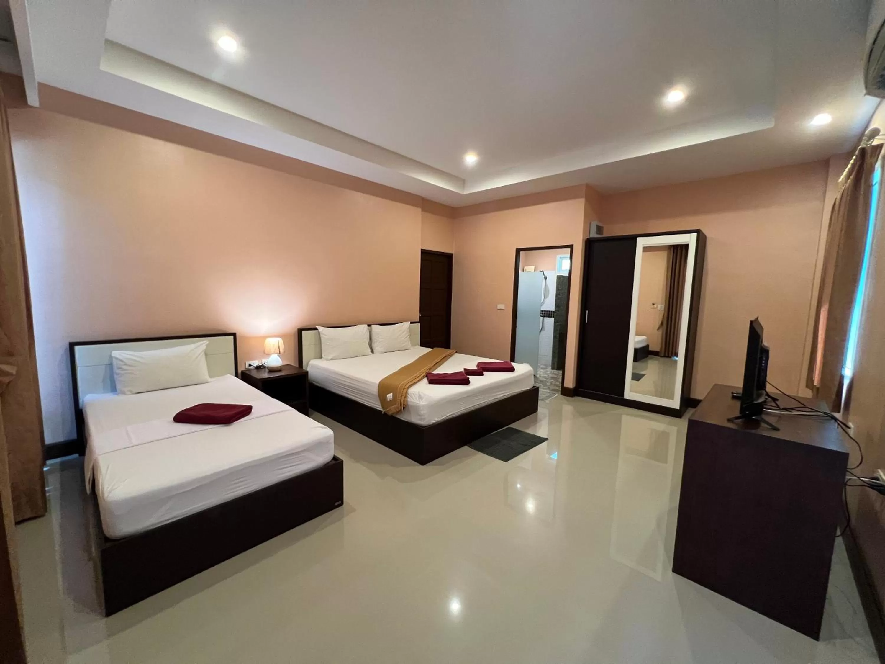 Toilet, Bed in Ao Thong beach Resort