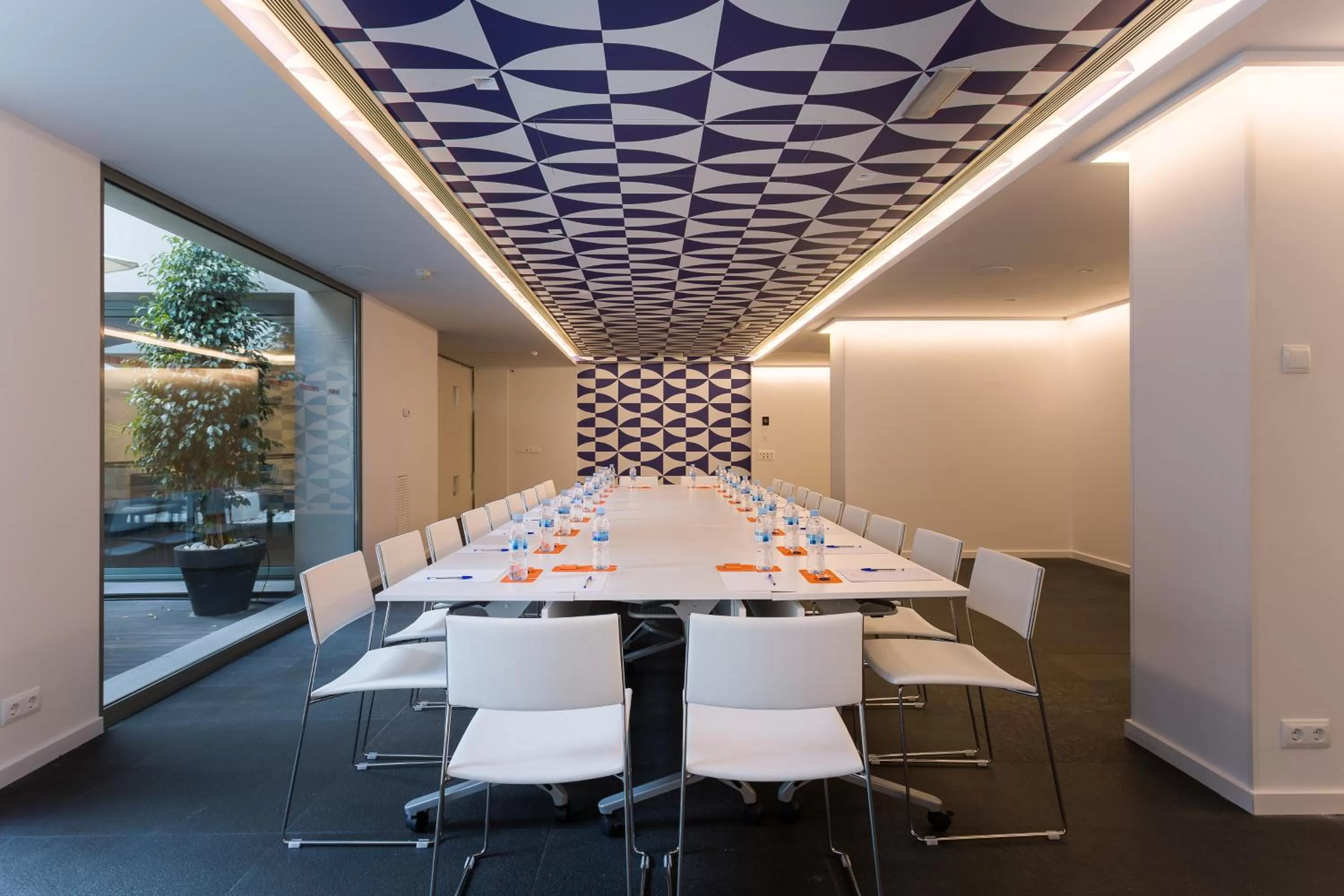 Business facilities in Room Mate Carla, Barcelona