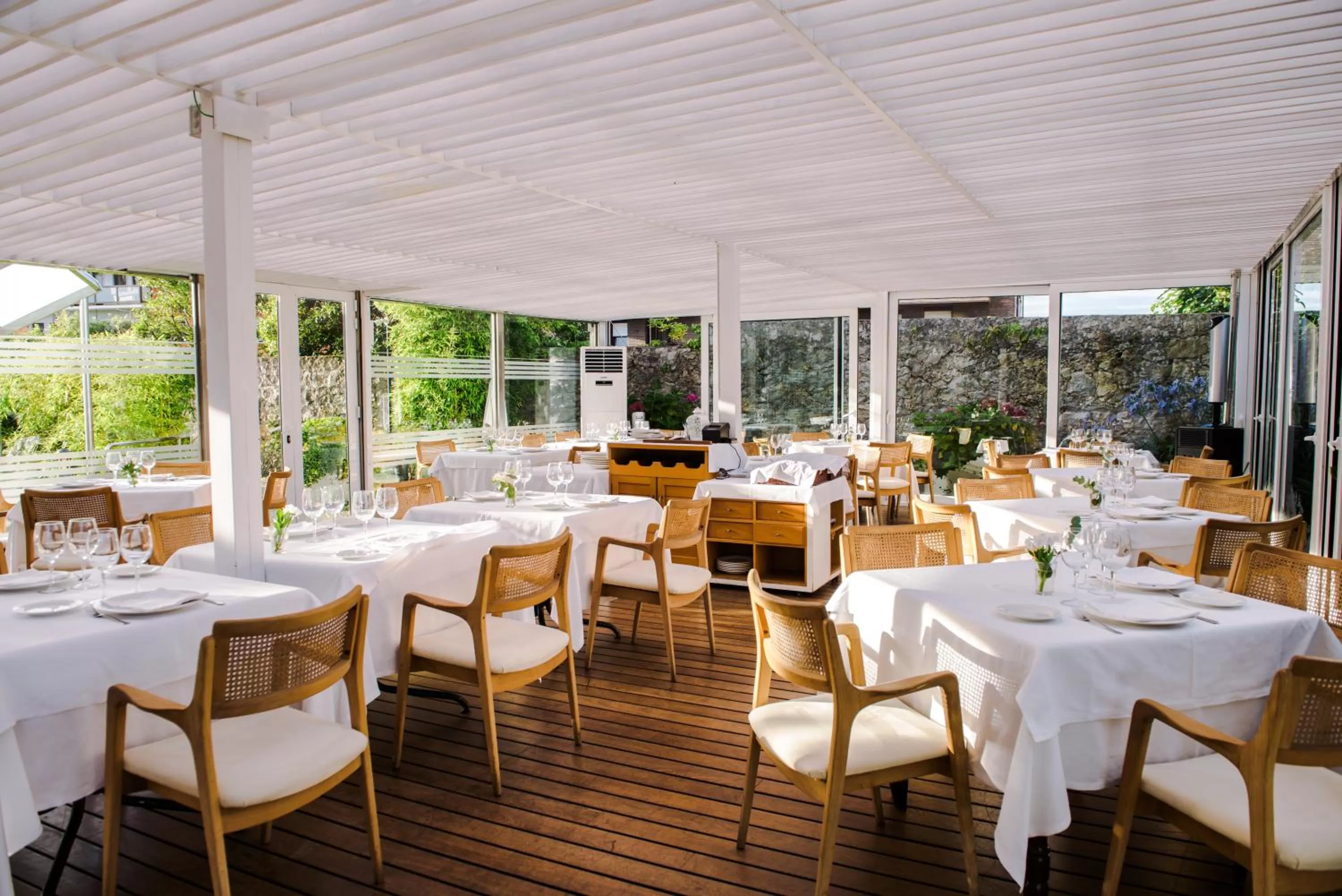 Restaurant/places to eat in Gran Hotel Victoria