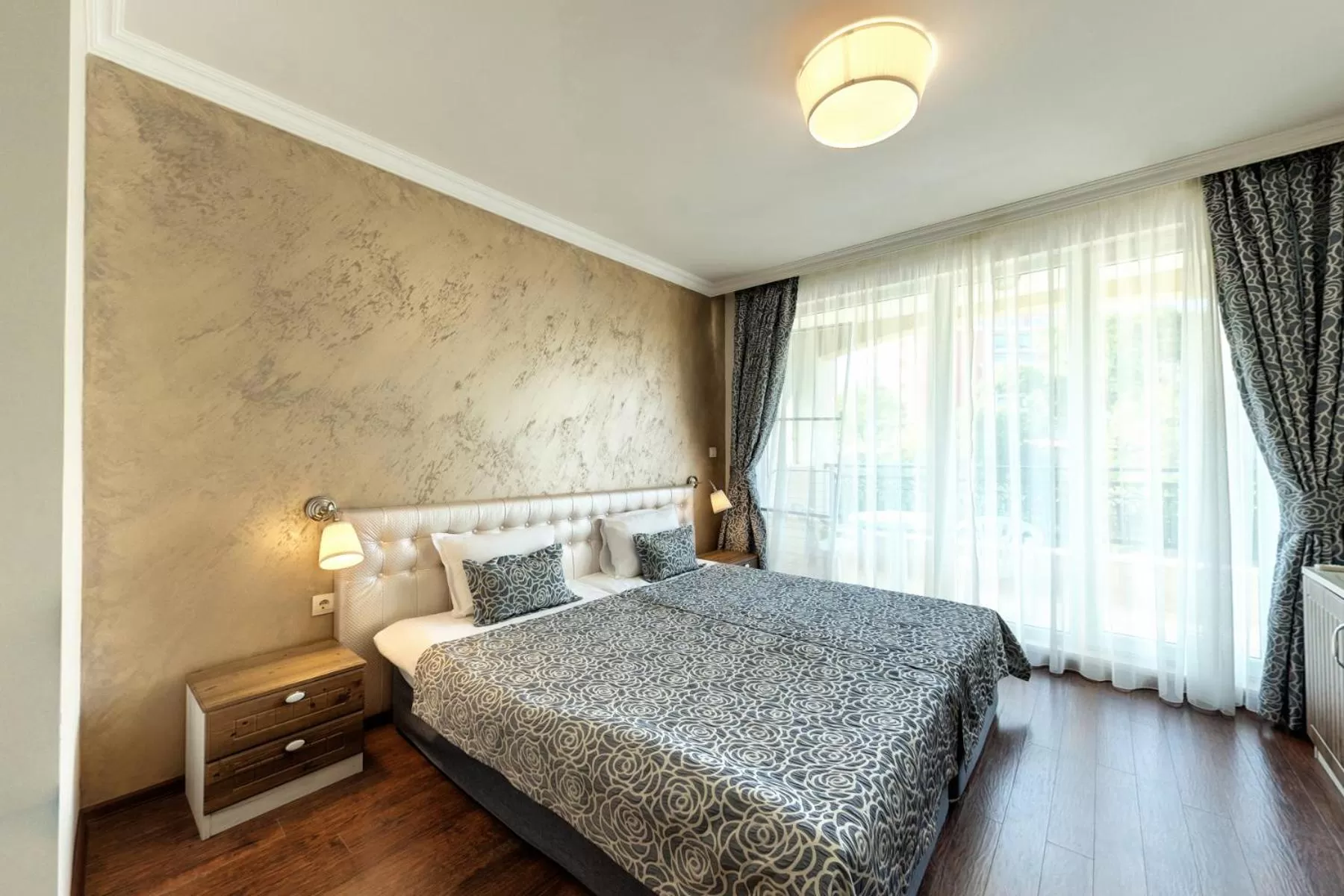 Photo of the whole room, Bed in Penelopa Palace Apart Hotel & SPA