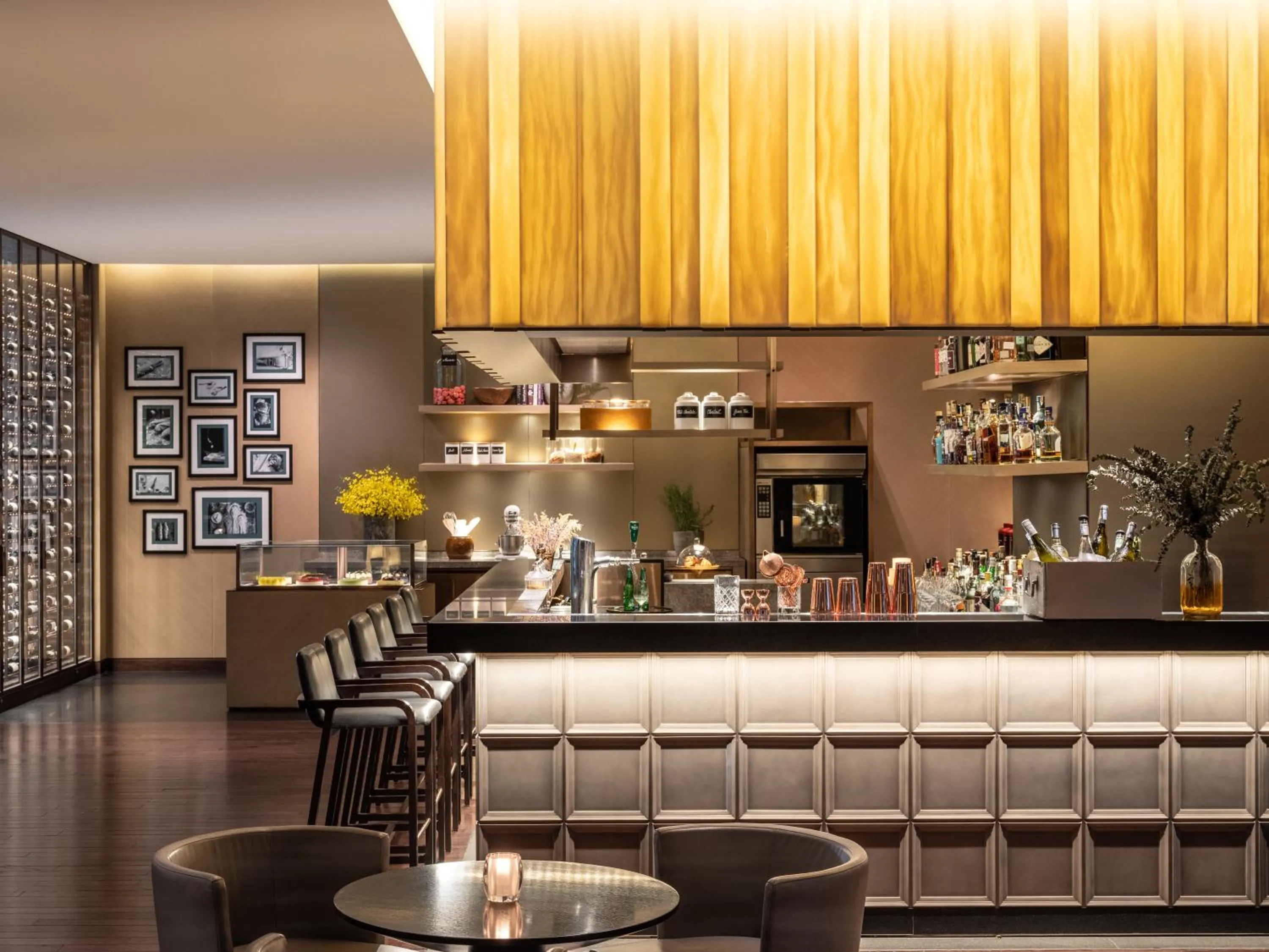 Restaurant/places to eat in New World Saigon Hotel